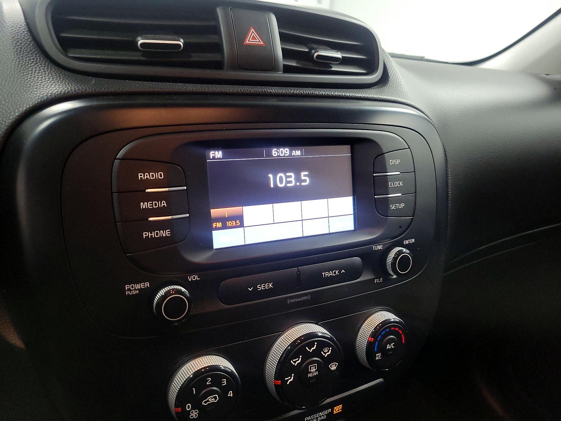 Thumbnail: 2019 Kia Soul - 14