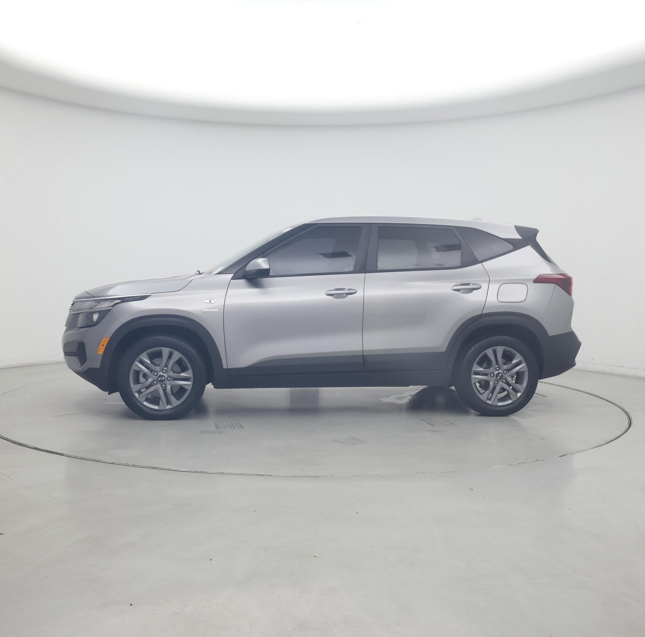 Thumbnail: 2021 Kia Seltos - 3