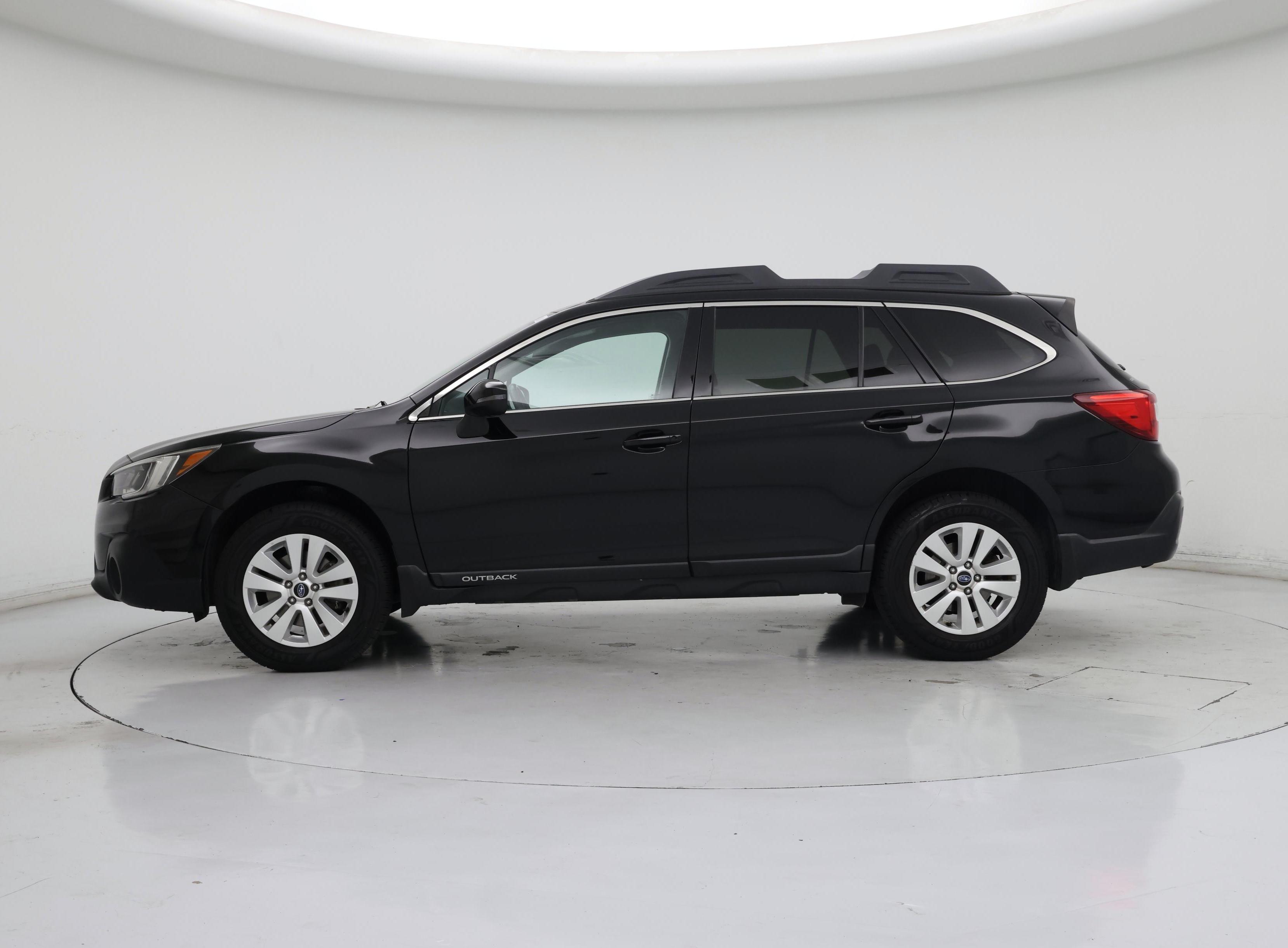 Thumbnail: 2018 Subaru Outback - 3