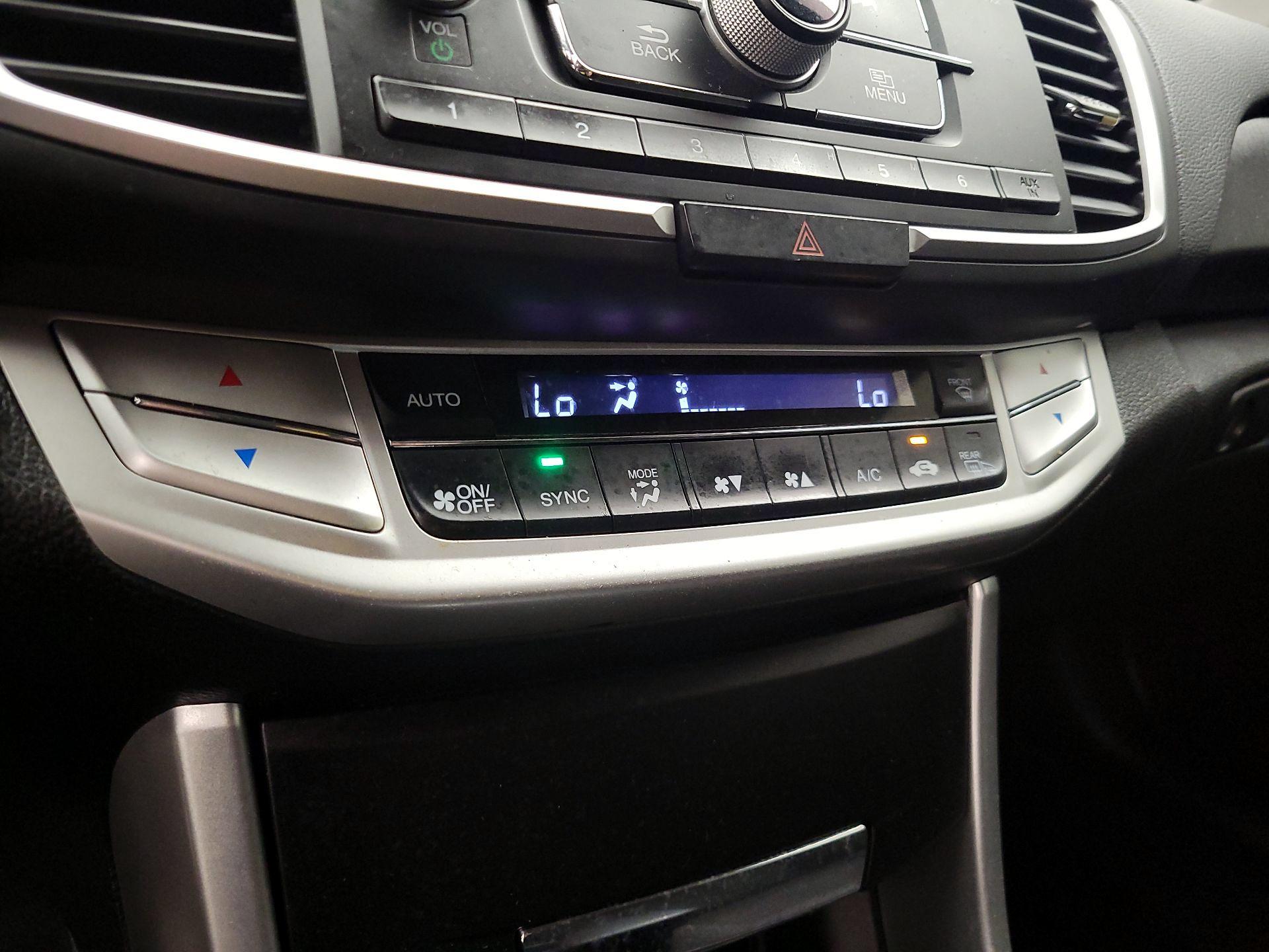 Thumbnail: 2015 Honda Accord - 16