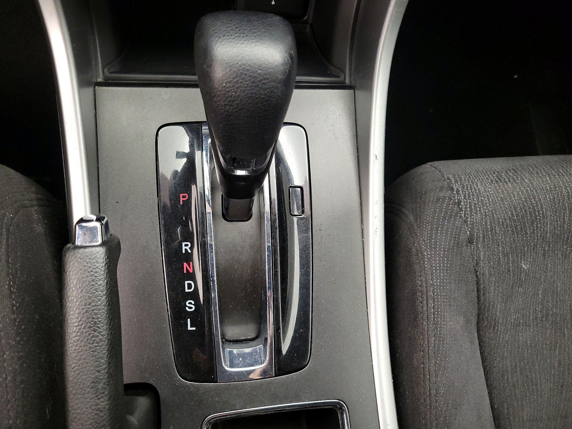 Thumbnail: 2015 Honda Accord - 17