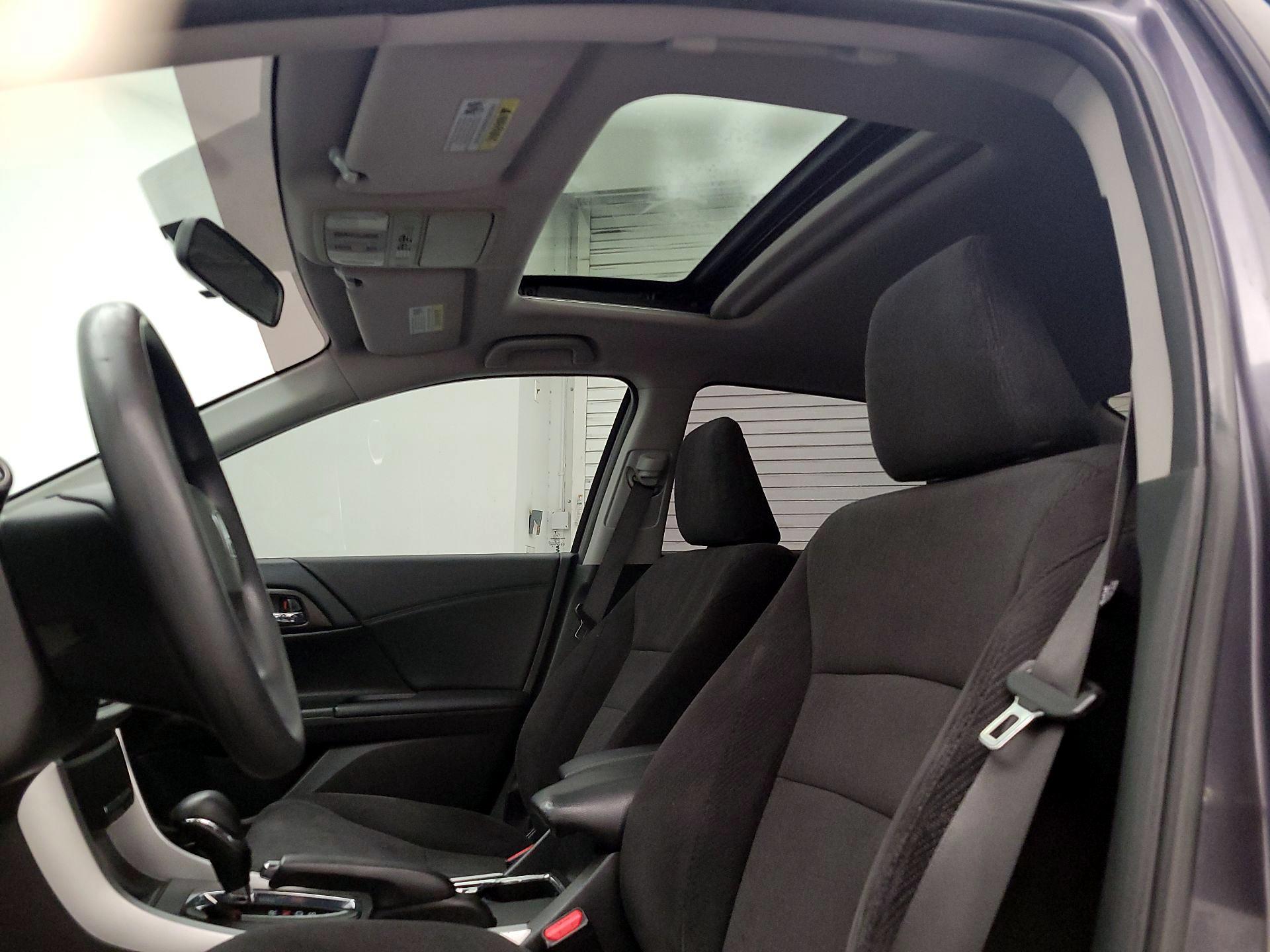Thumbnail: 2015 Honda Accord - 19