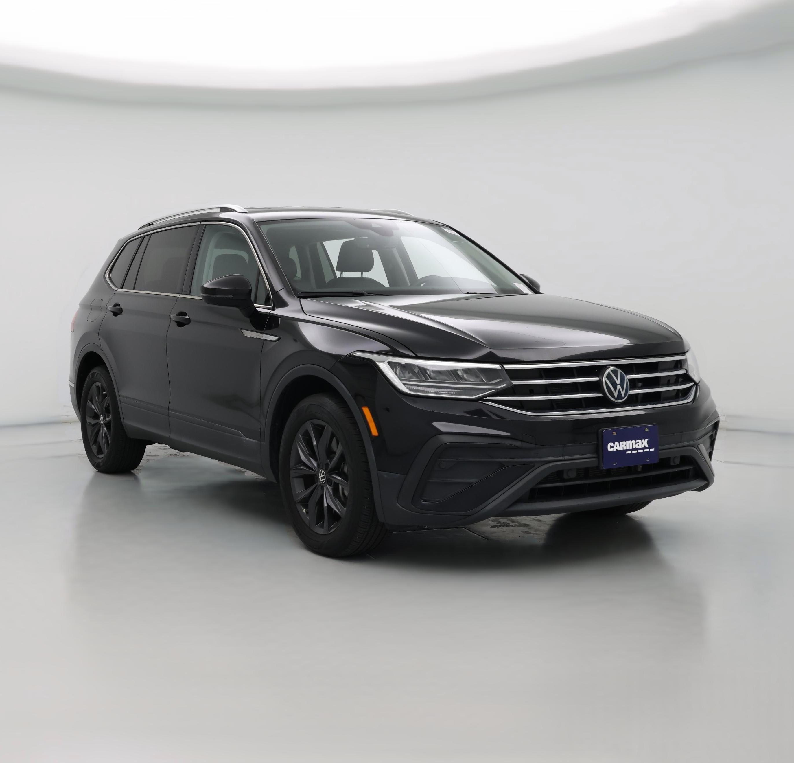 Thumbnail: 2022 Volkswagen Tiguan - 1