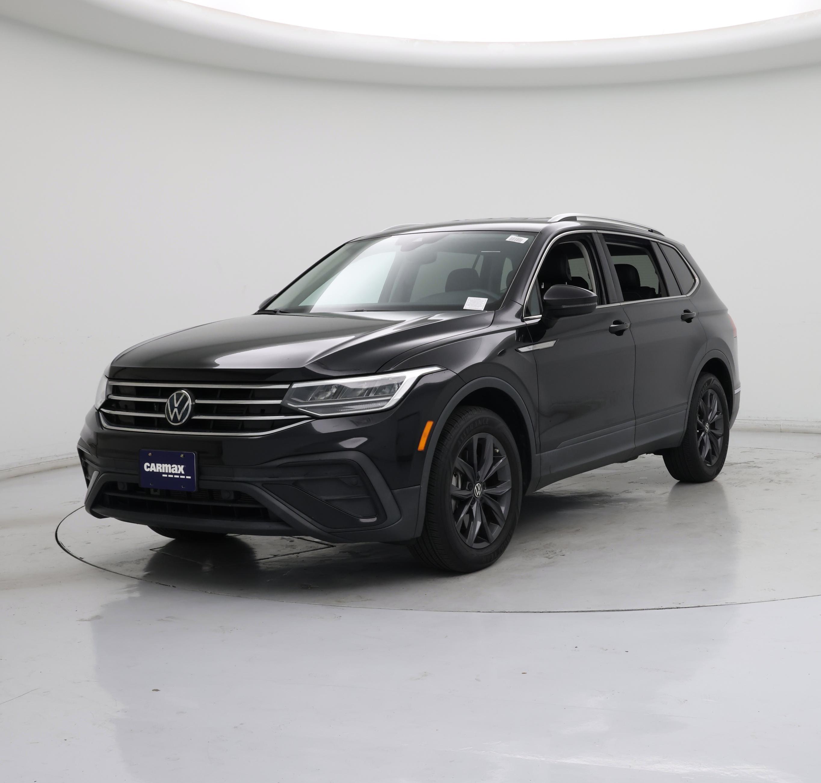 Thumbnail: 2022 Volkswagen Tiguan - 4