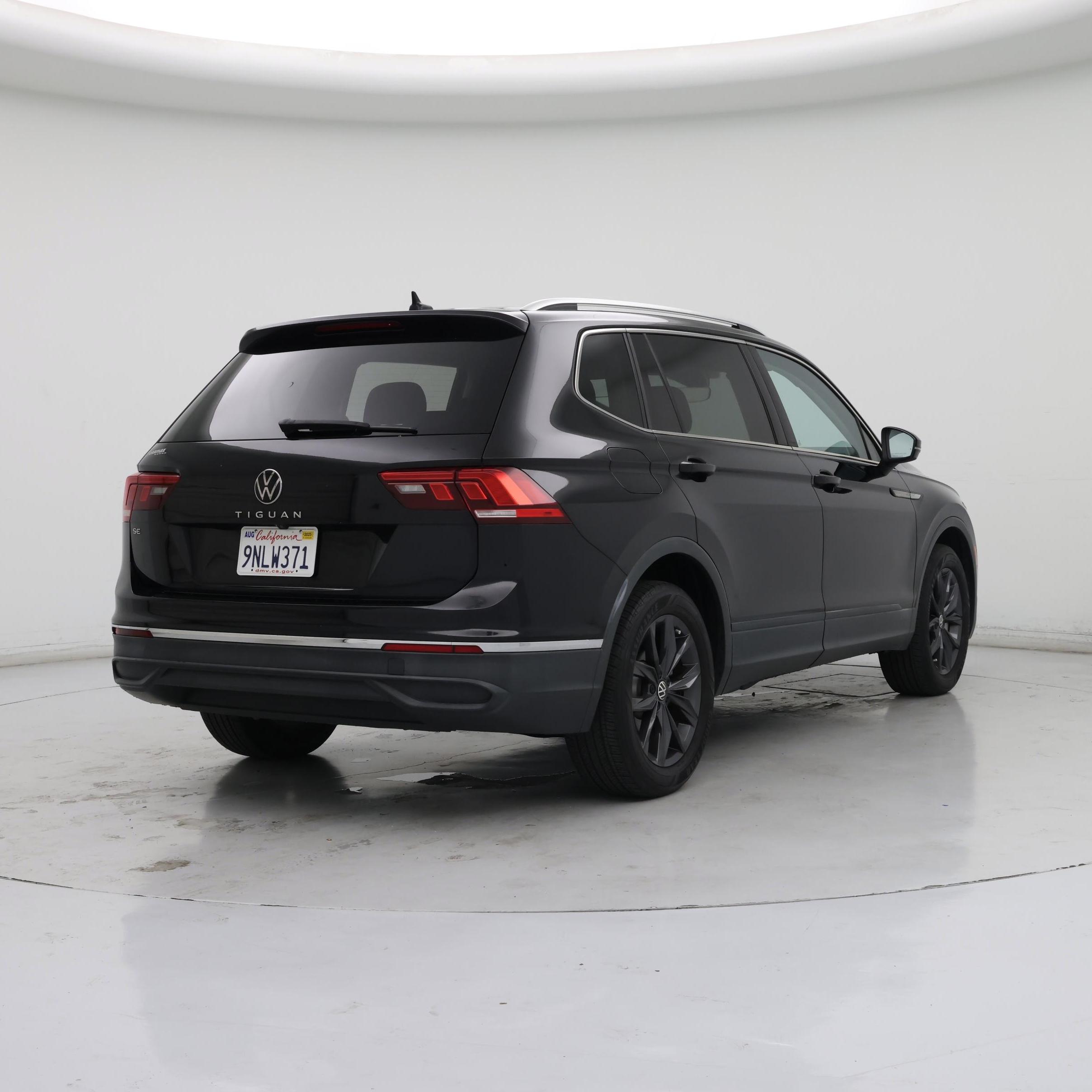 Thumbnail: 2022 Volkswagen Tiguan - 8