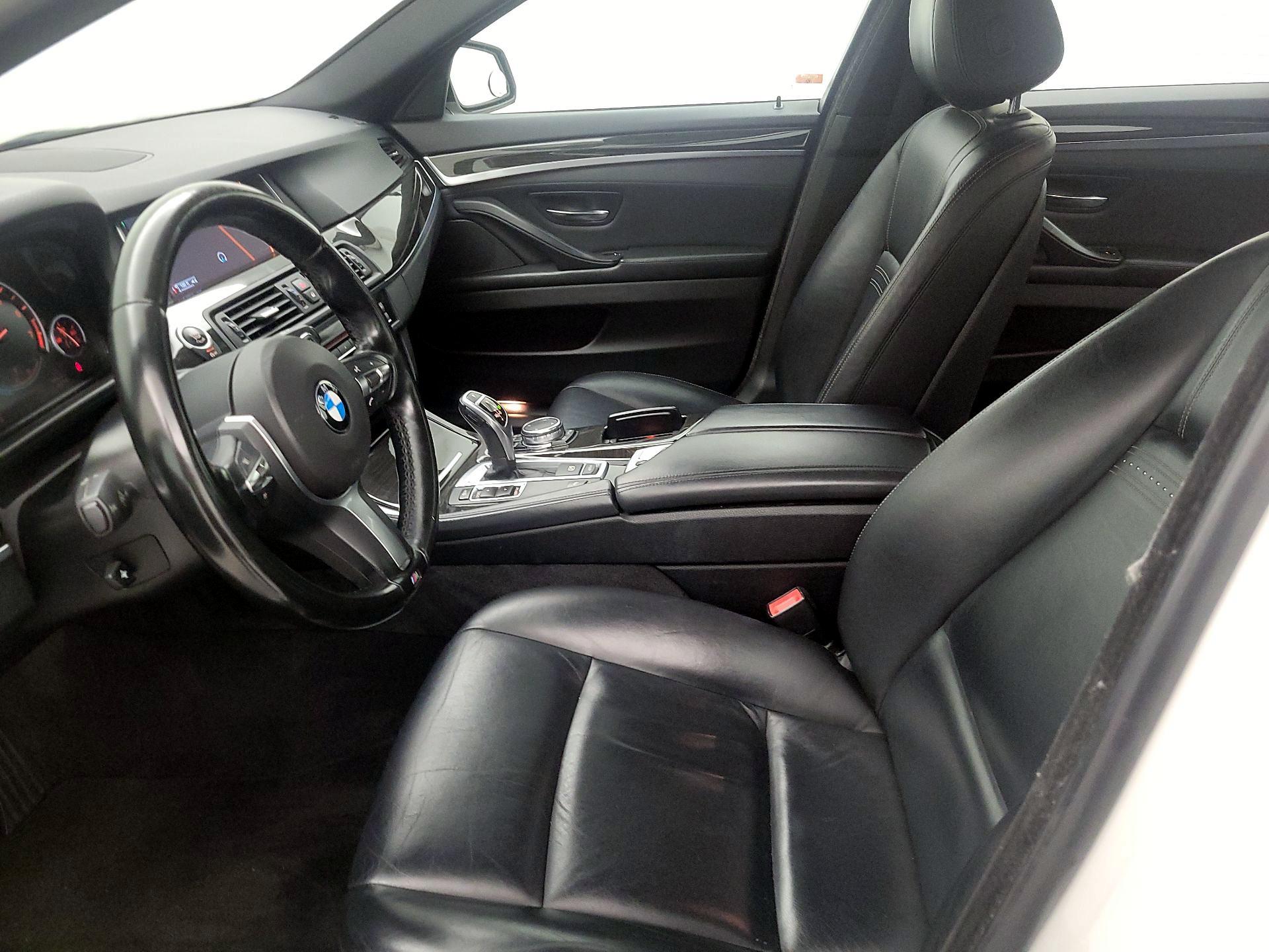 Thumbnail: 2015 BMW 5 Series - 11