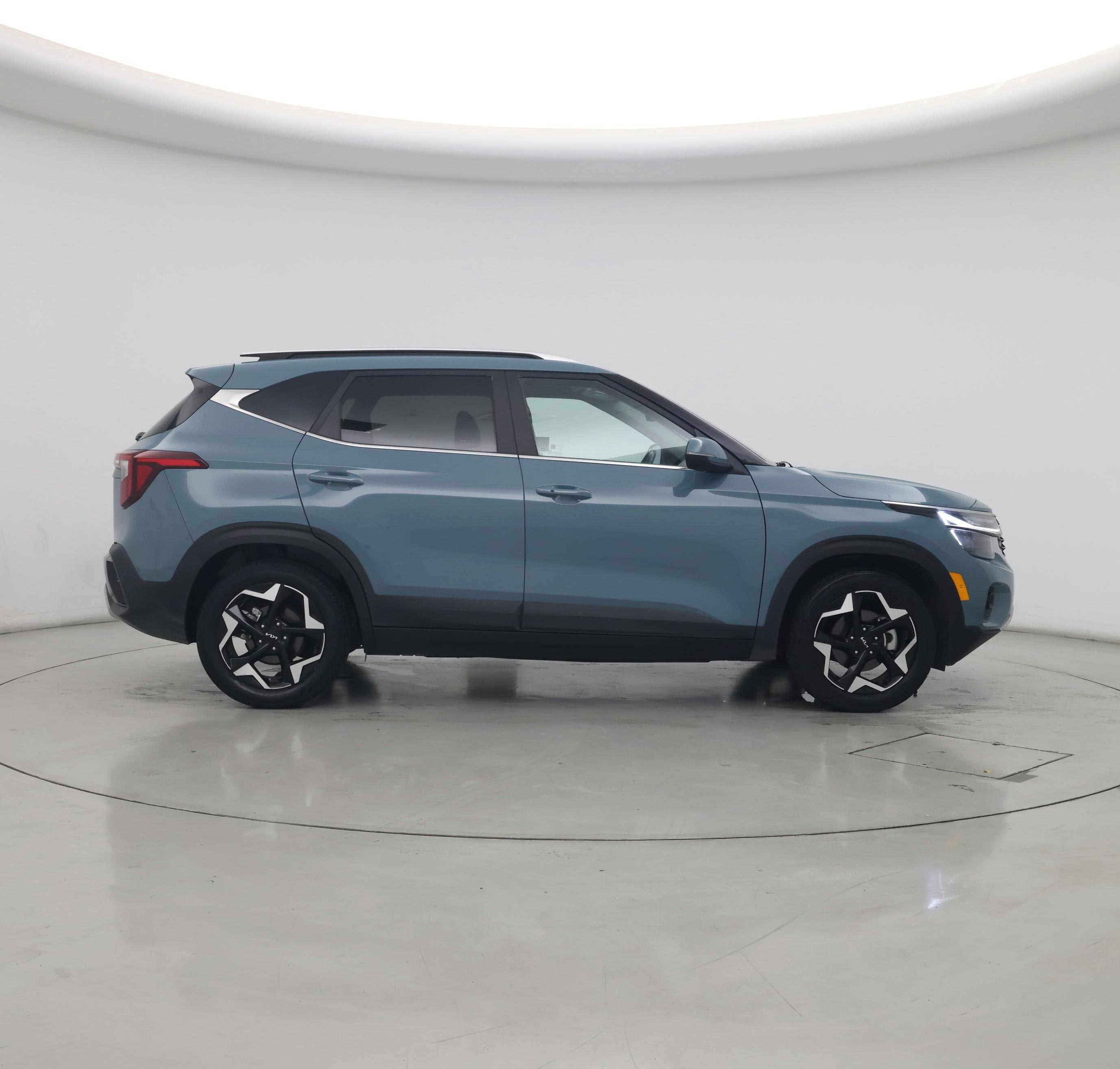 Thumbnail: 2024 Kia Seltos - 7
