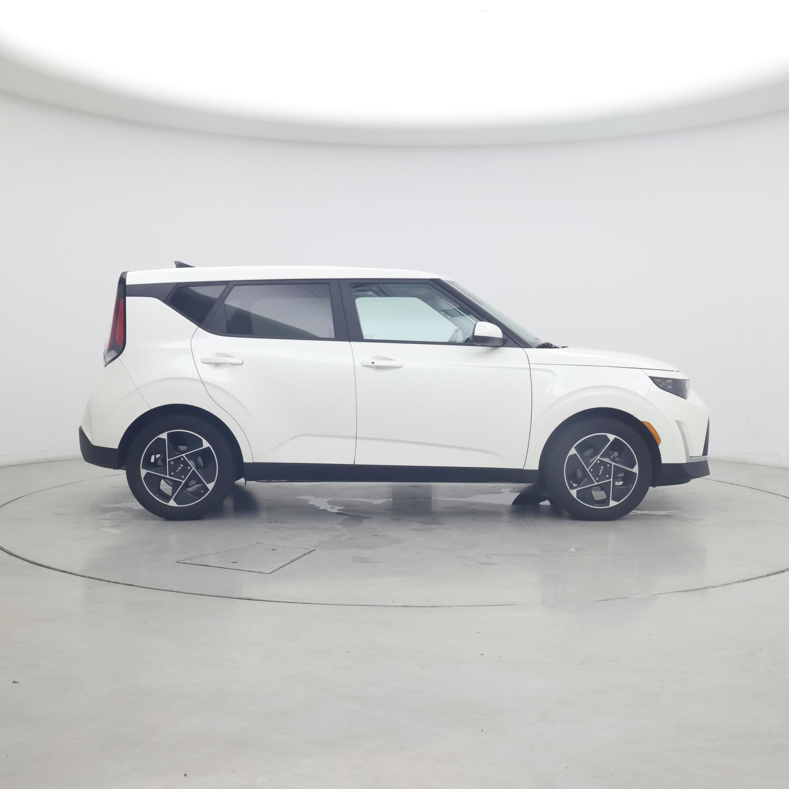 Thumbnail: 2023 Kia Soul - 7