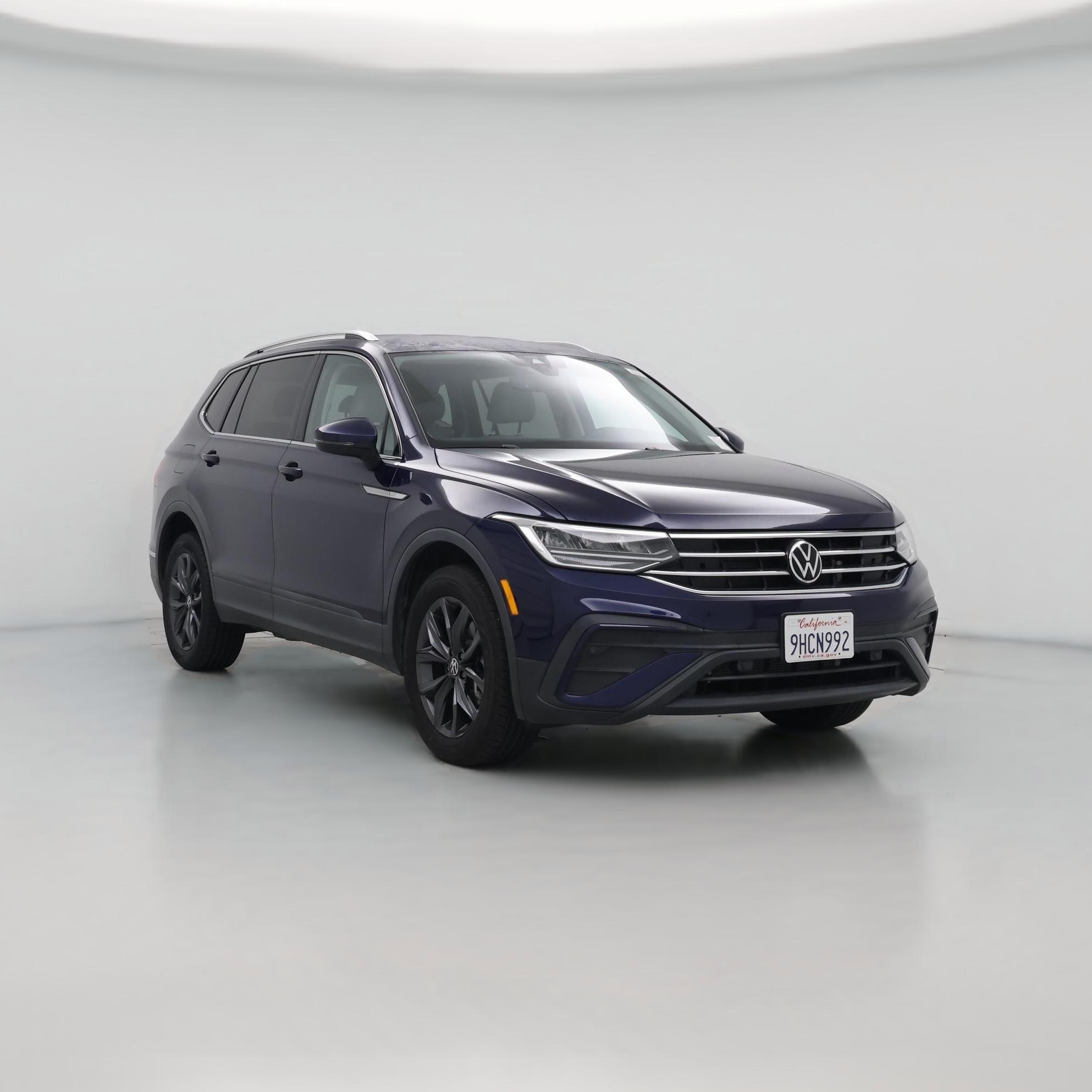 Thumbnail: 2023 Volkswagen Tiguan - 1