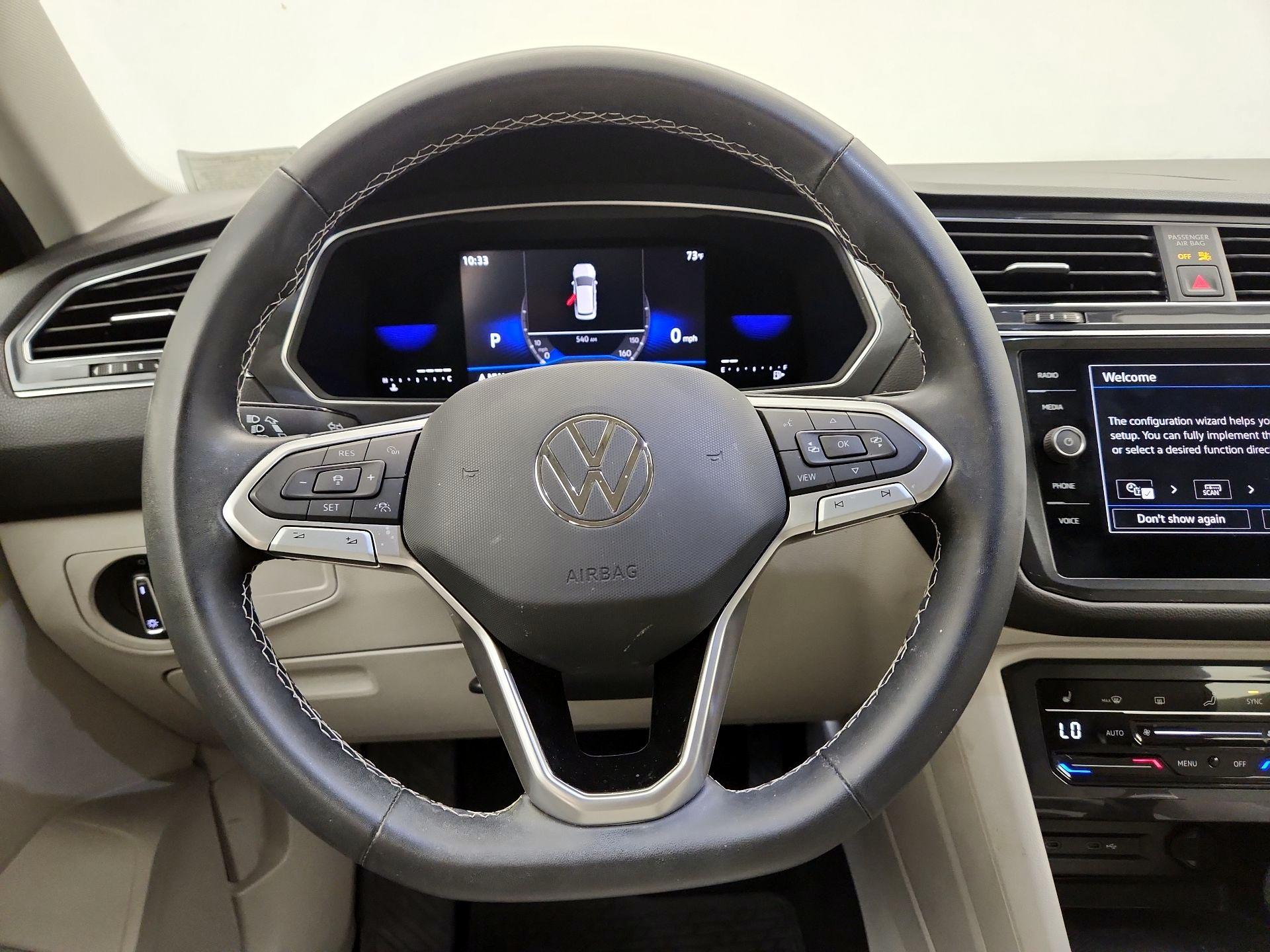 Thumbnail: 2023 Volkswagen Tiguan - 10