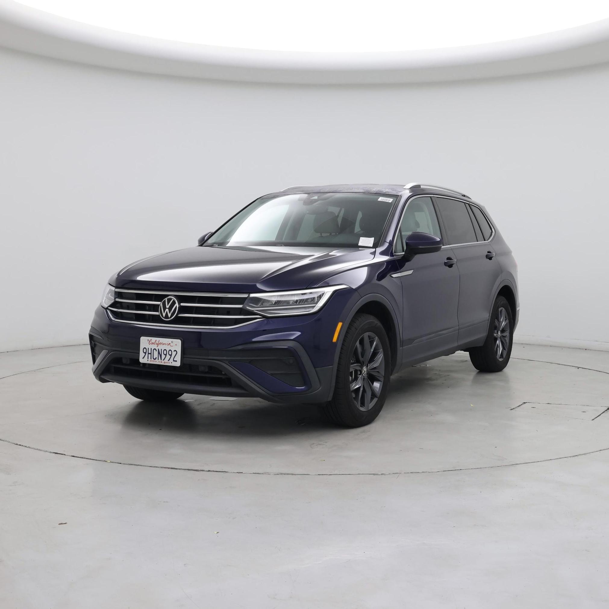 Thumbnail: 2023 Volkswagen Tiguan - 4