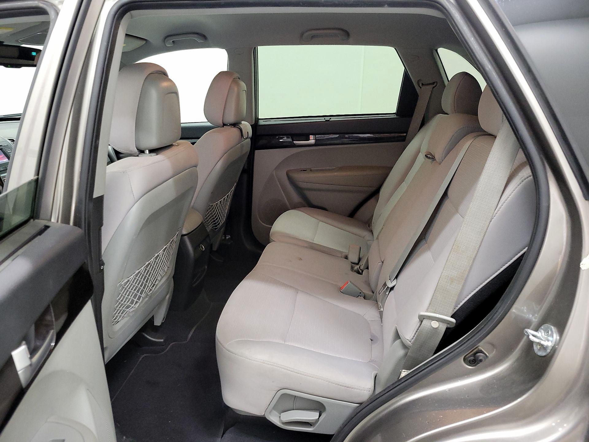 Thumbnail: 2015 Kia Sorento - 19