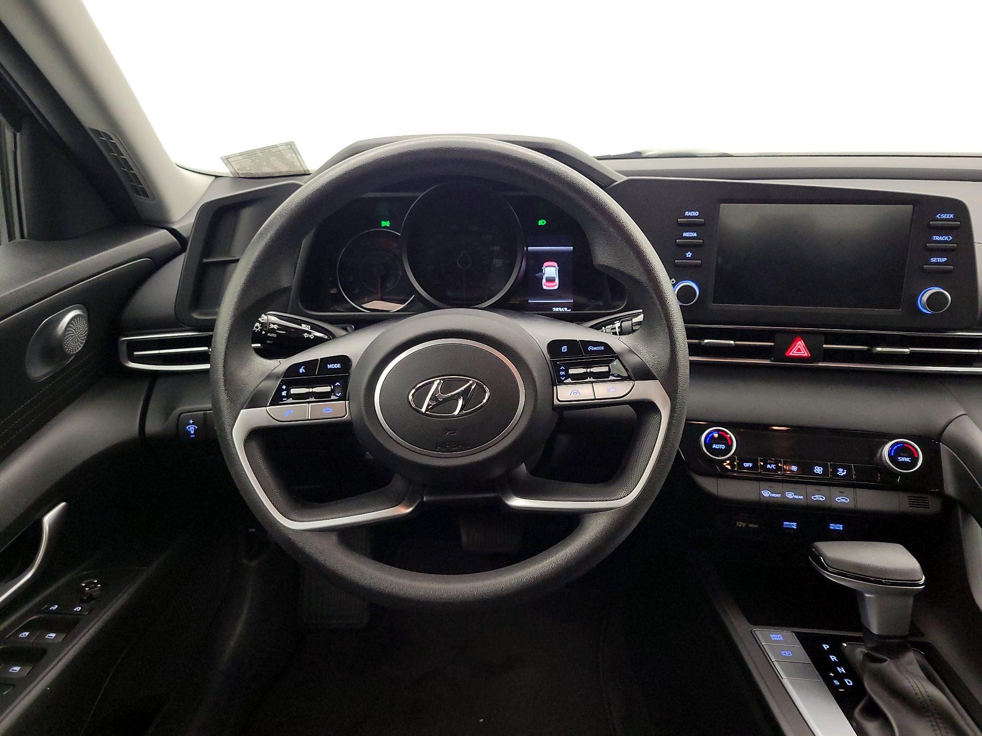 Thumbnail: 2023 Hyundai Elantra - 10