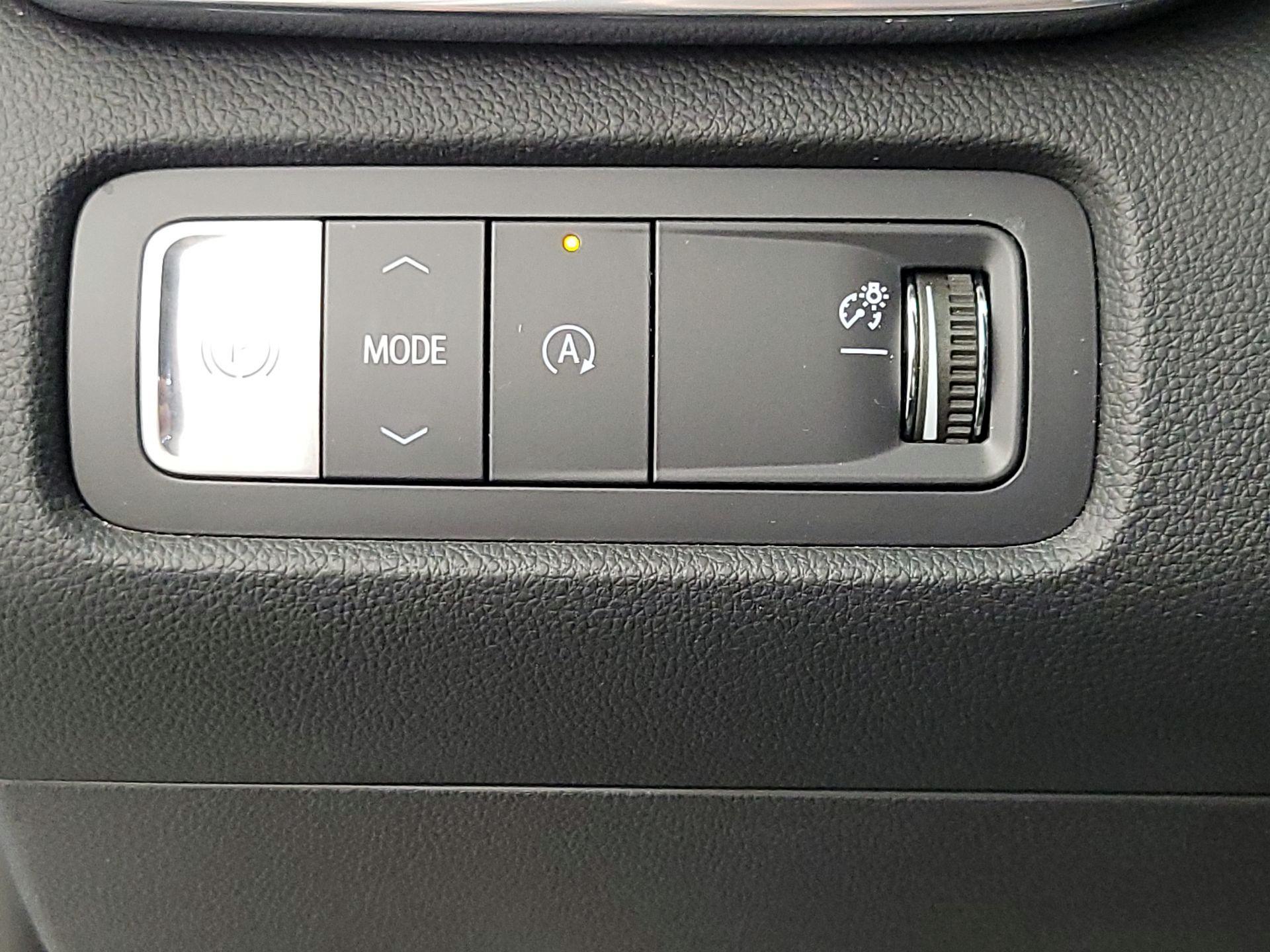 Thumbnail: 2025 GMC Acadia - 13