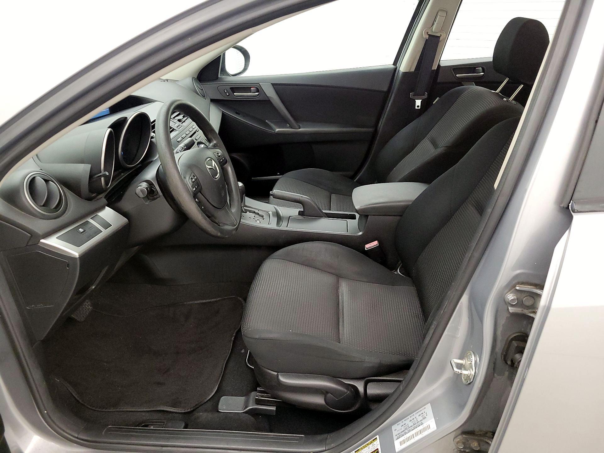 Thumbnail: 2013 Mazda Mazda3 - 11
