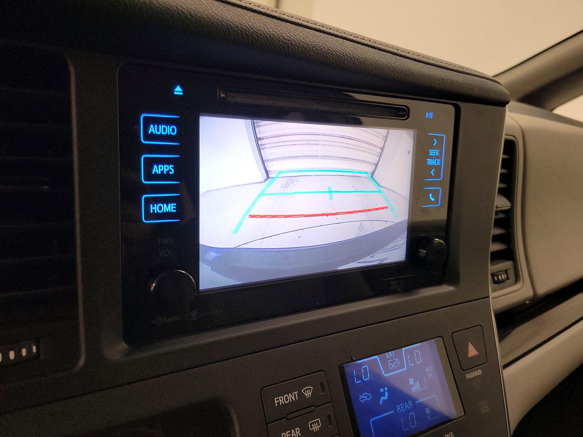 Thumbnail: 2015 Toyota Sienna - 14