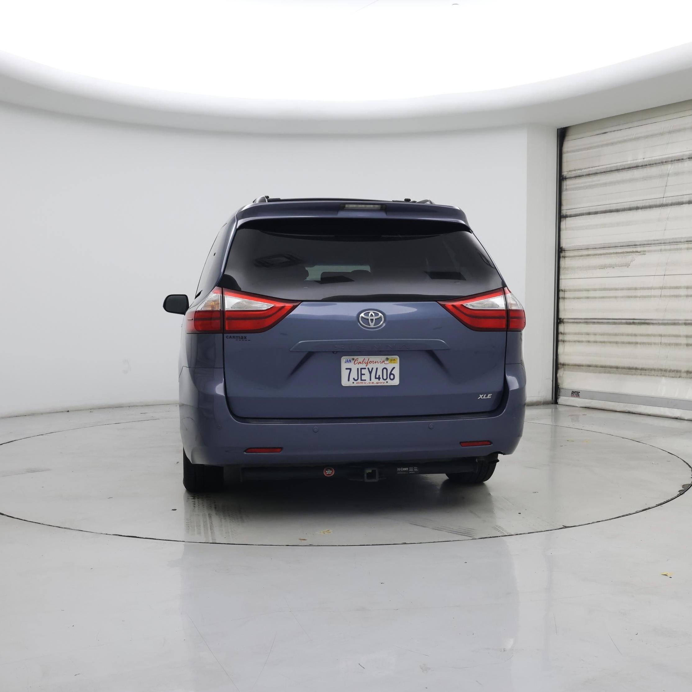 Thumbnail: 2015 Toyota Sienna - 6