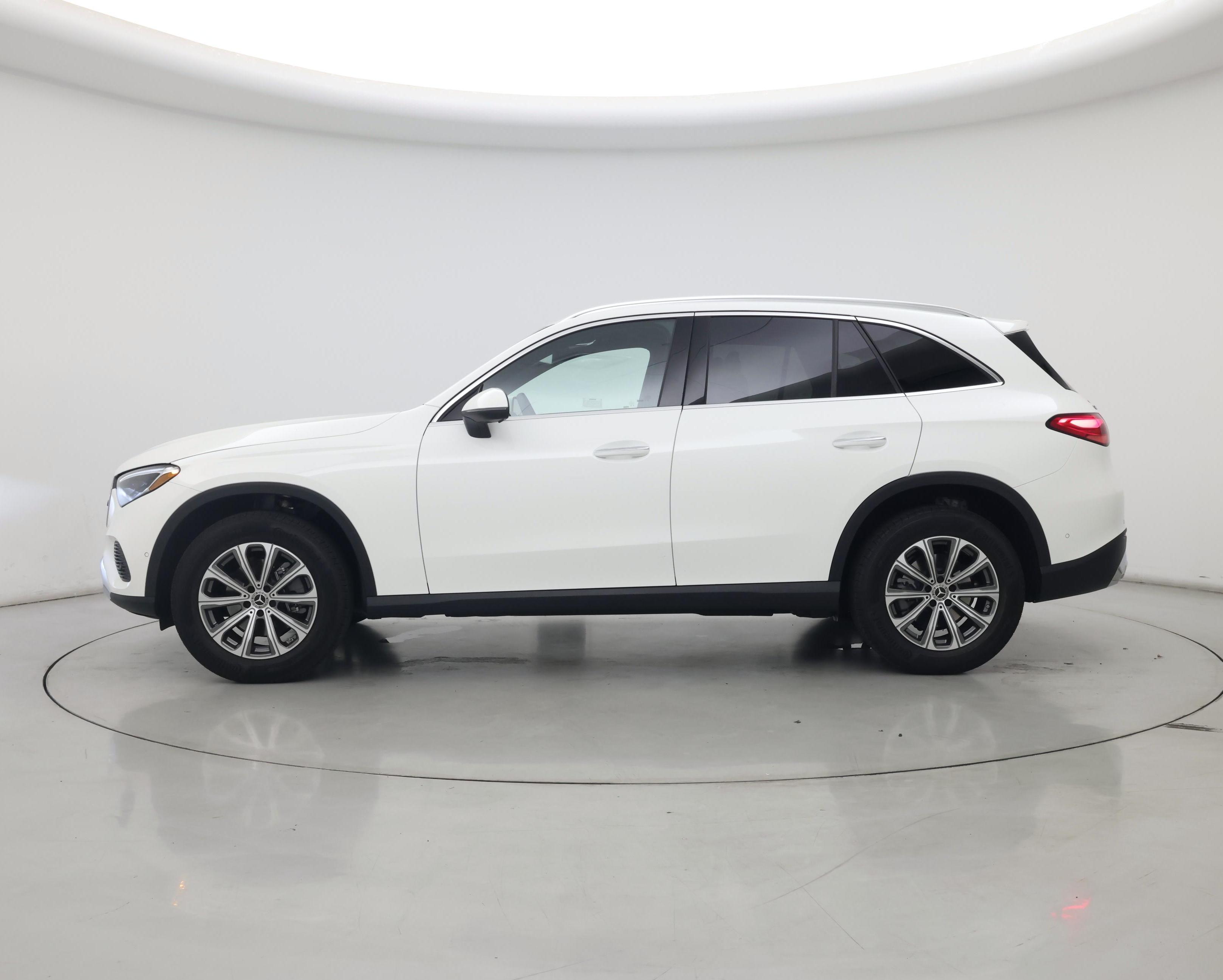 Thumbnail: 2023 Mercedes-Benz GLC - 3