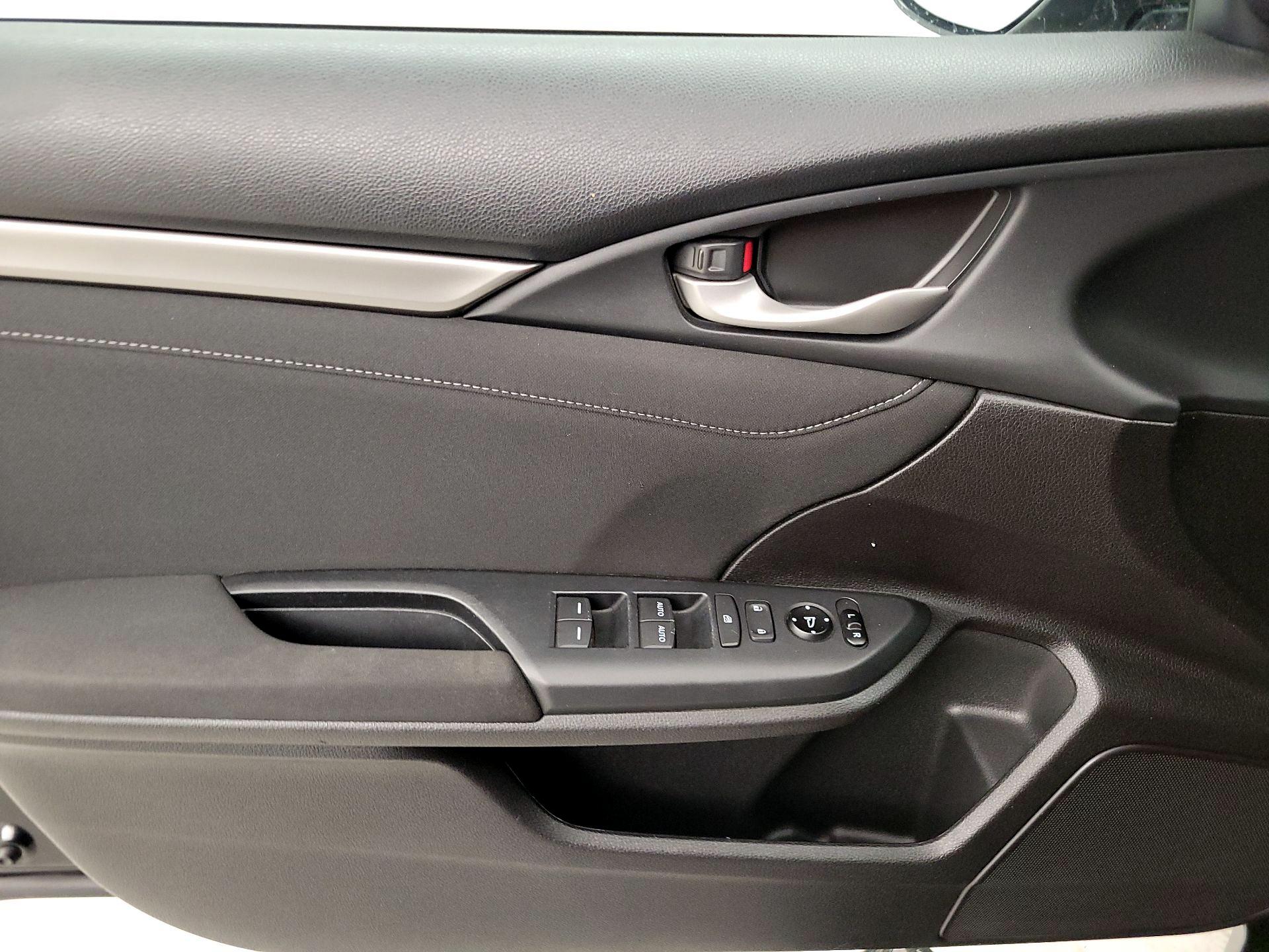 Thumbnail: 2017 Honda Civic - 12