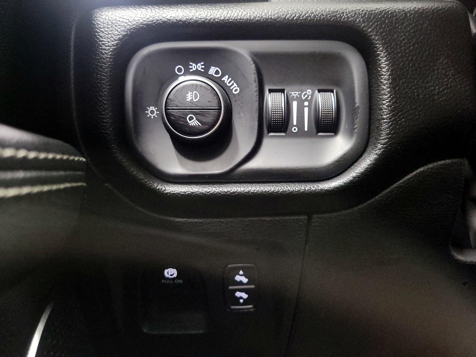 Thumbnail: 2025 RAM 1500 - 13