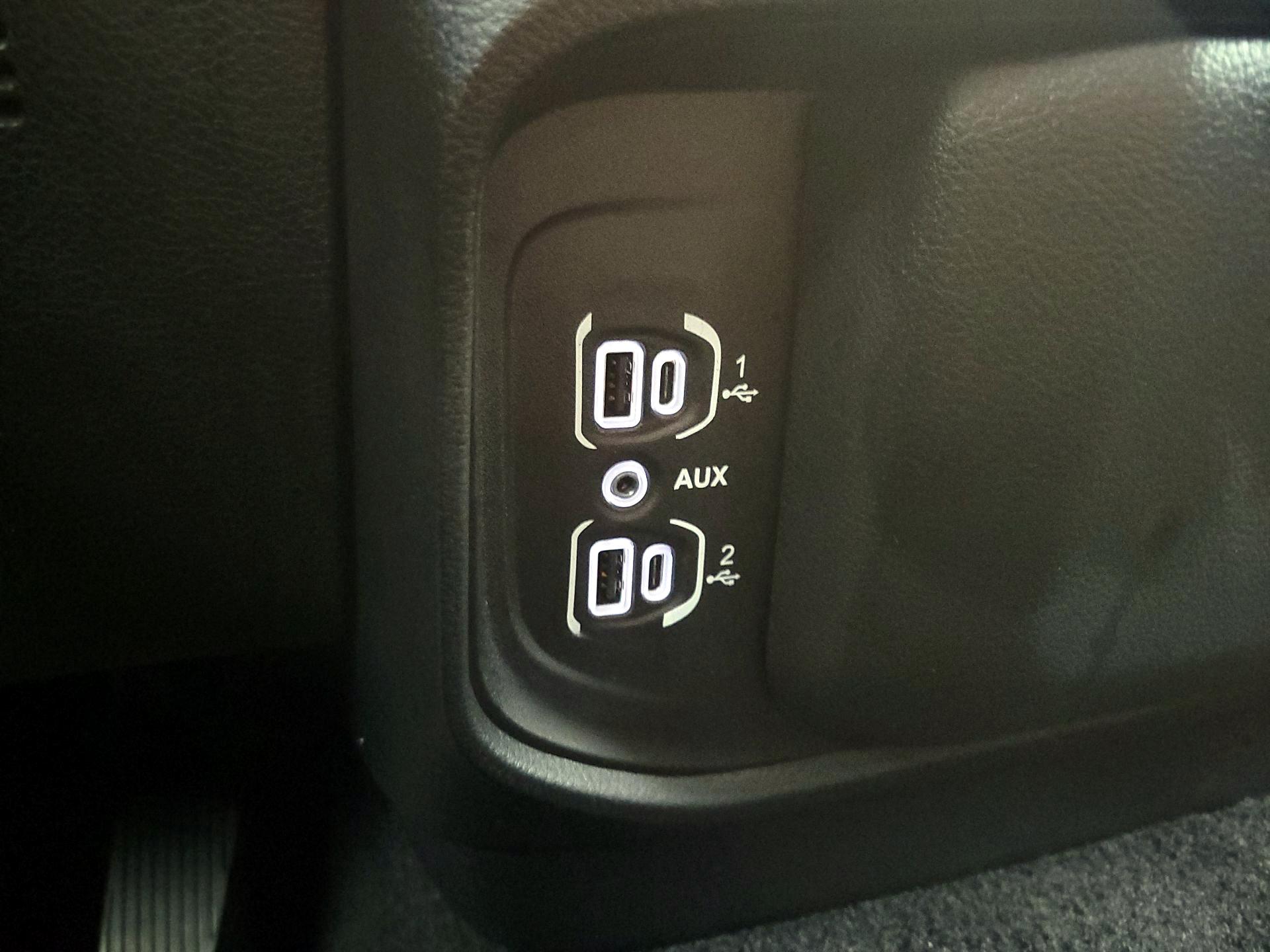 Thumbnail: 2025 RAM 1500 - 19