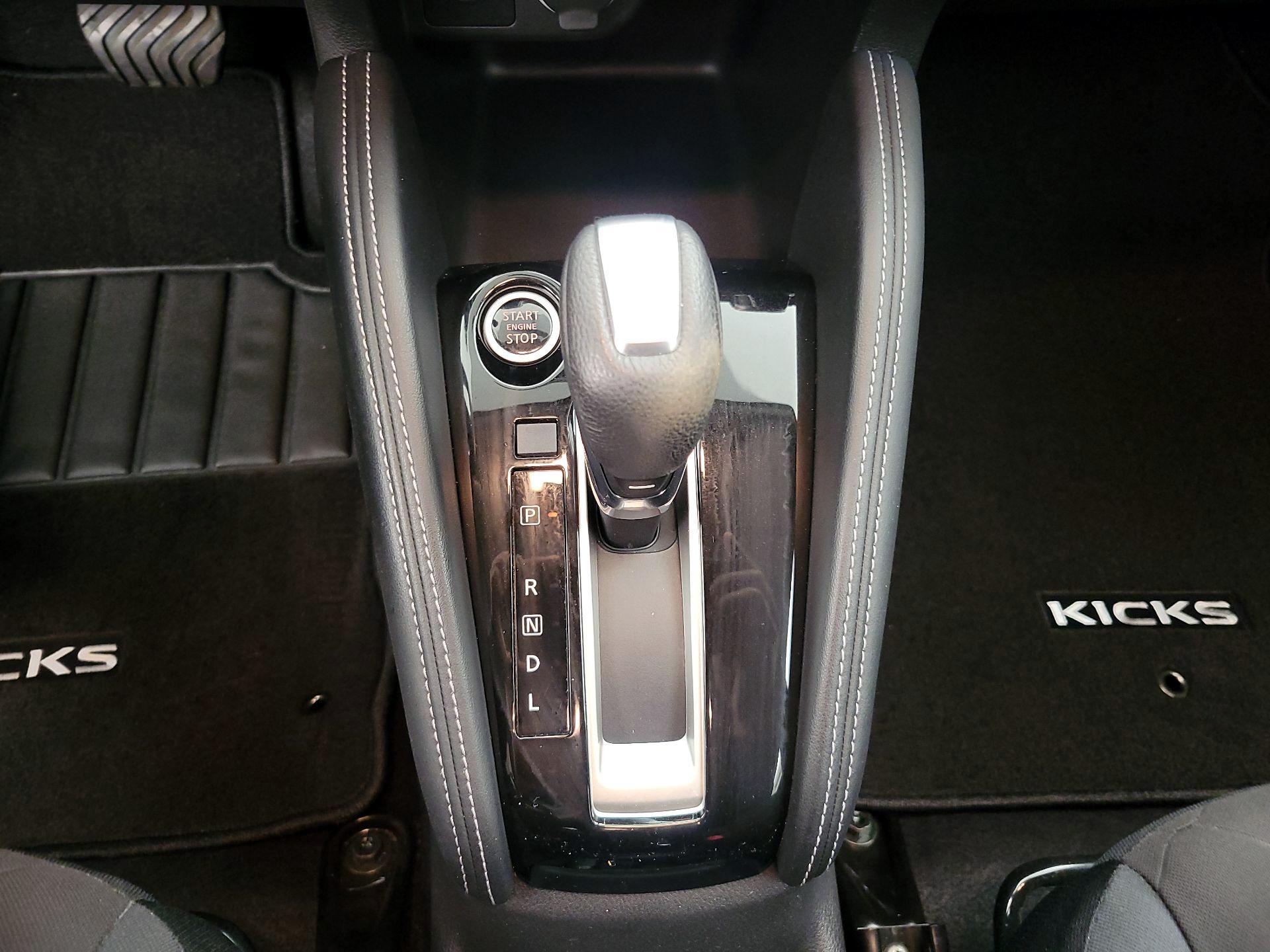 Thumbnail: 2019 Nissan Kicks - 17