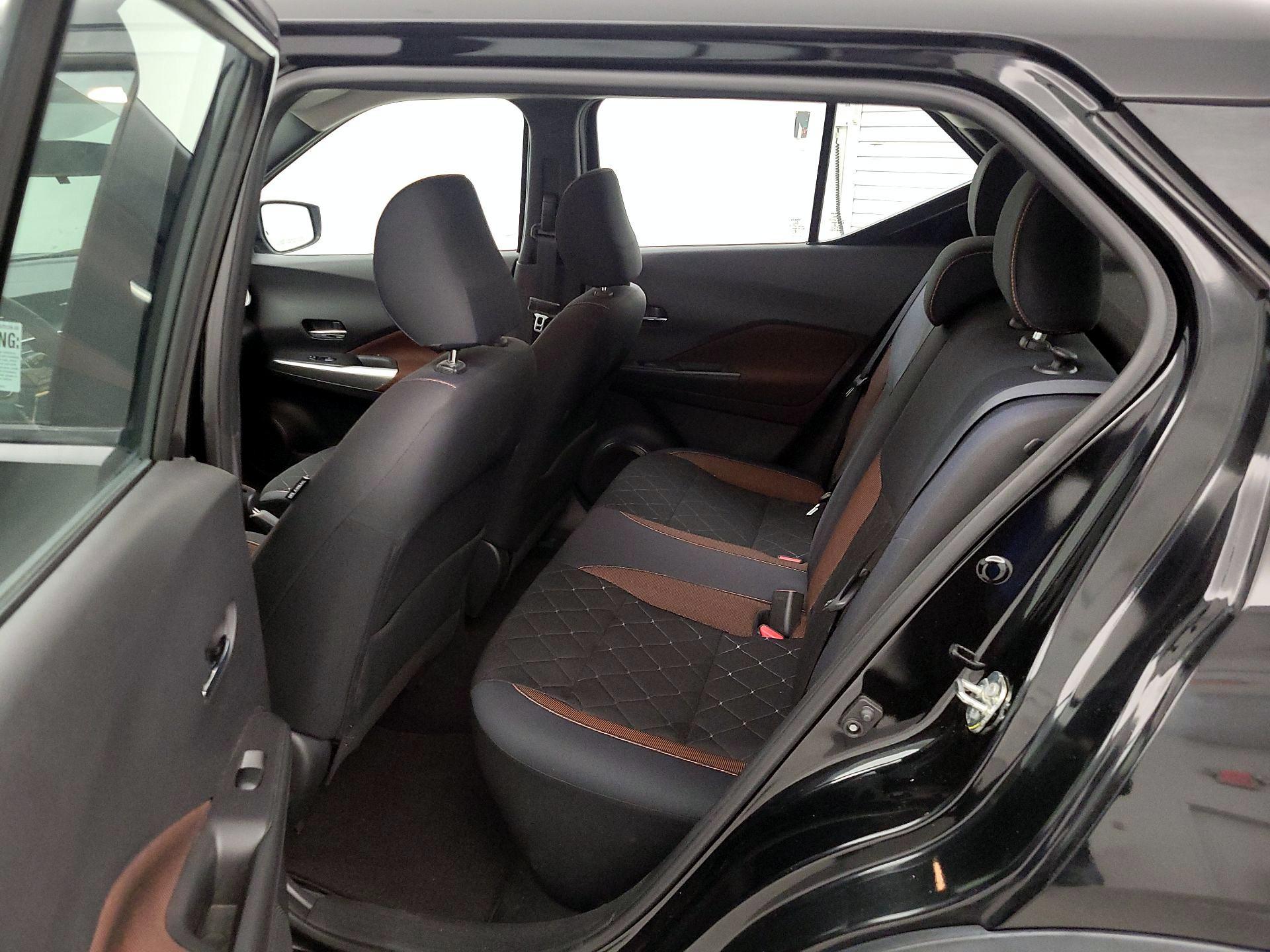 Thumbnail: 2019 Nissan Kicks - 19