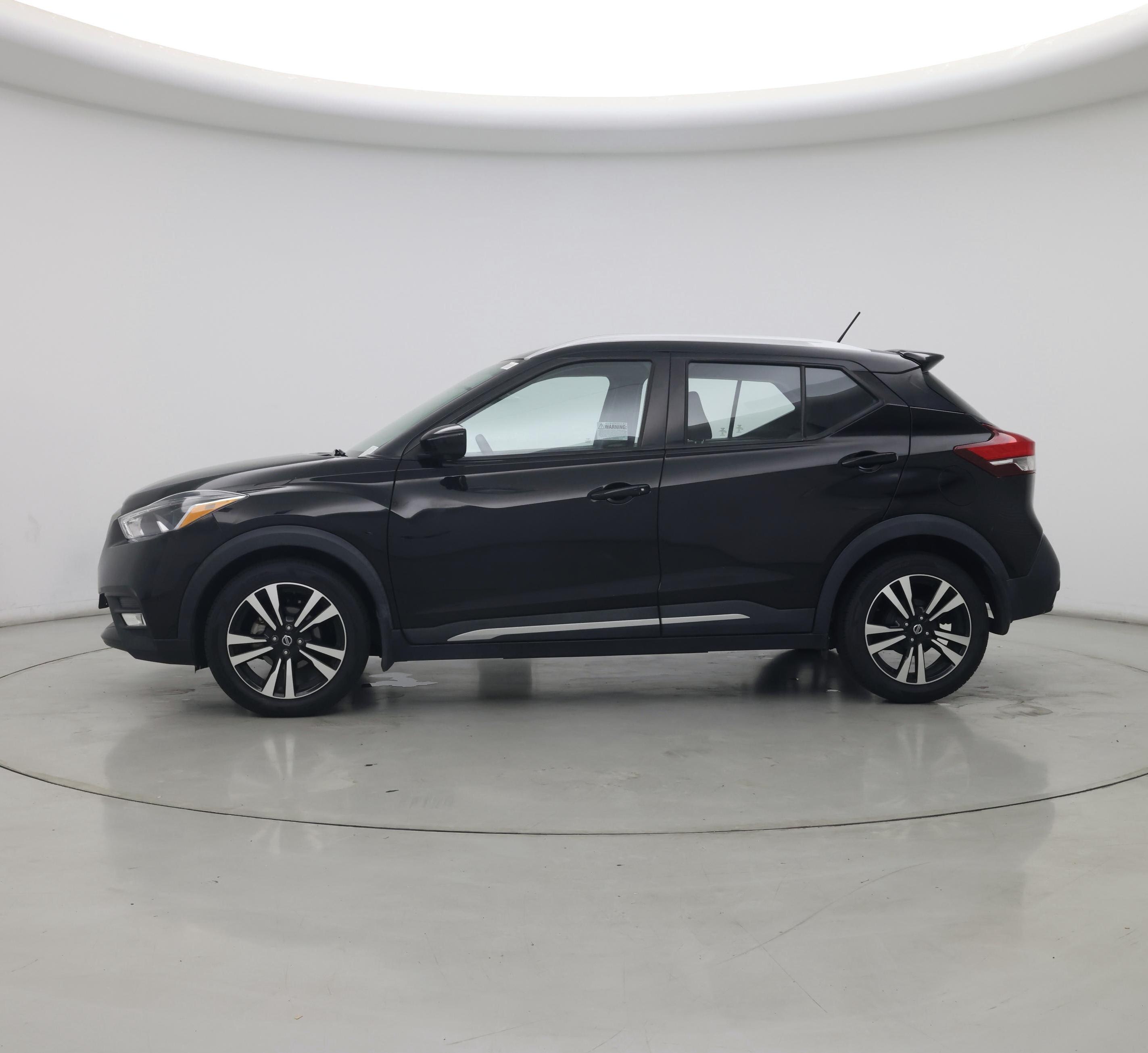 Thumbnail: 2019 Nissan Kicks - 3