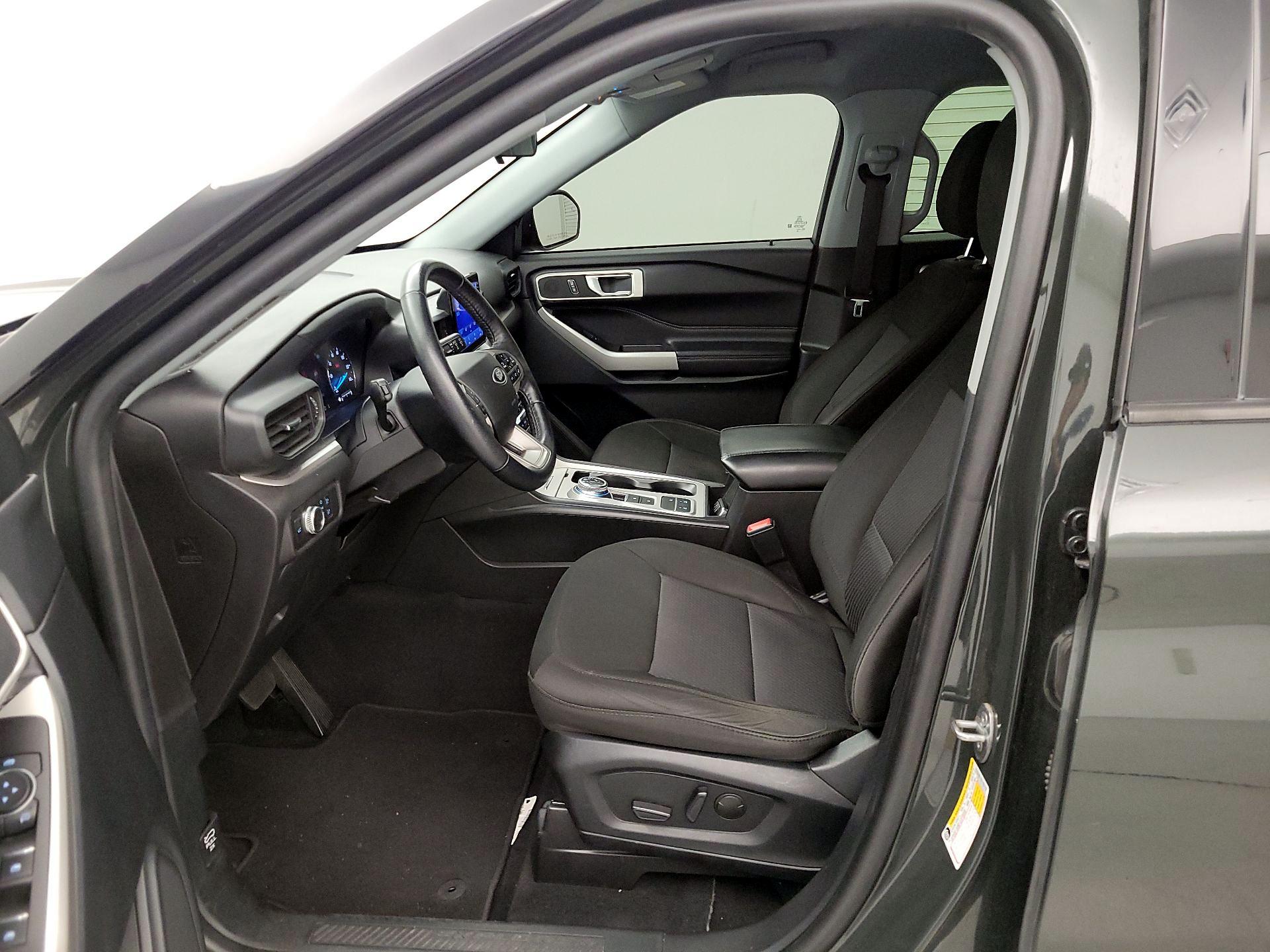 Thumbnail: 2022 Ford Explorer - 11