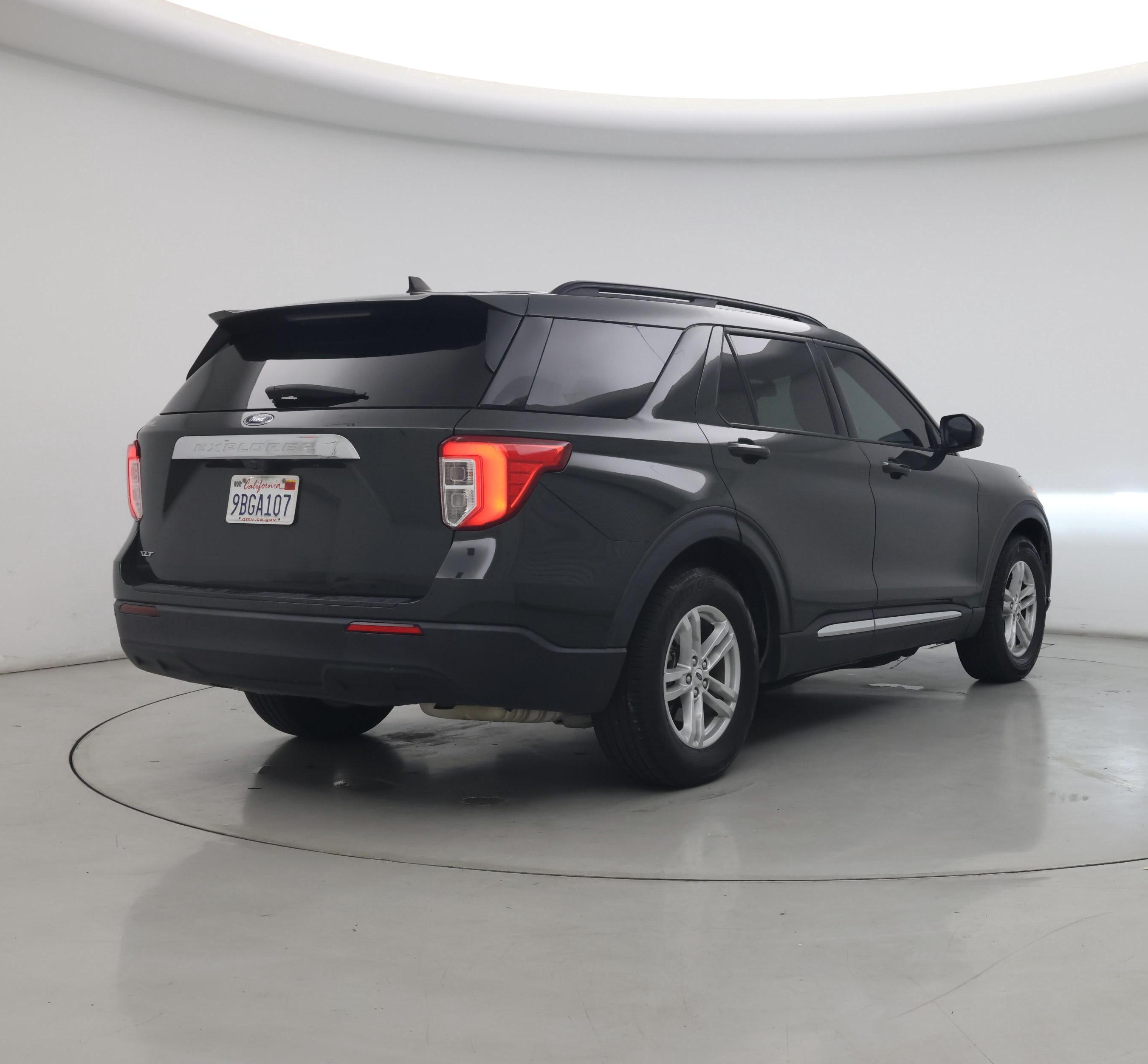 Thumbnail: 2022 Ford Explorer - 8