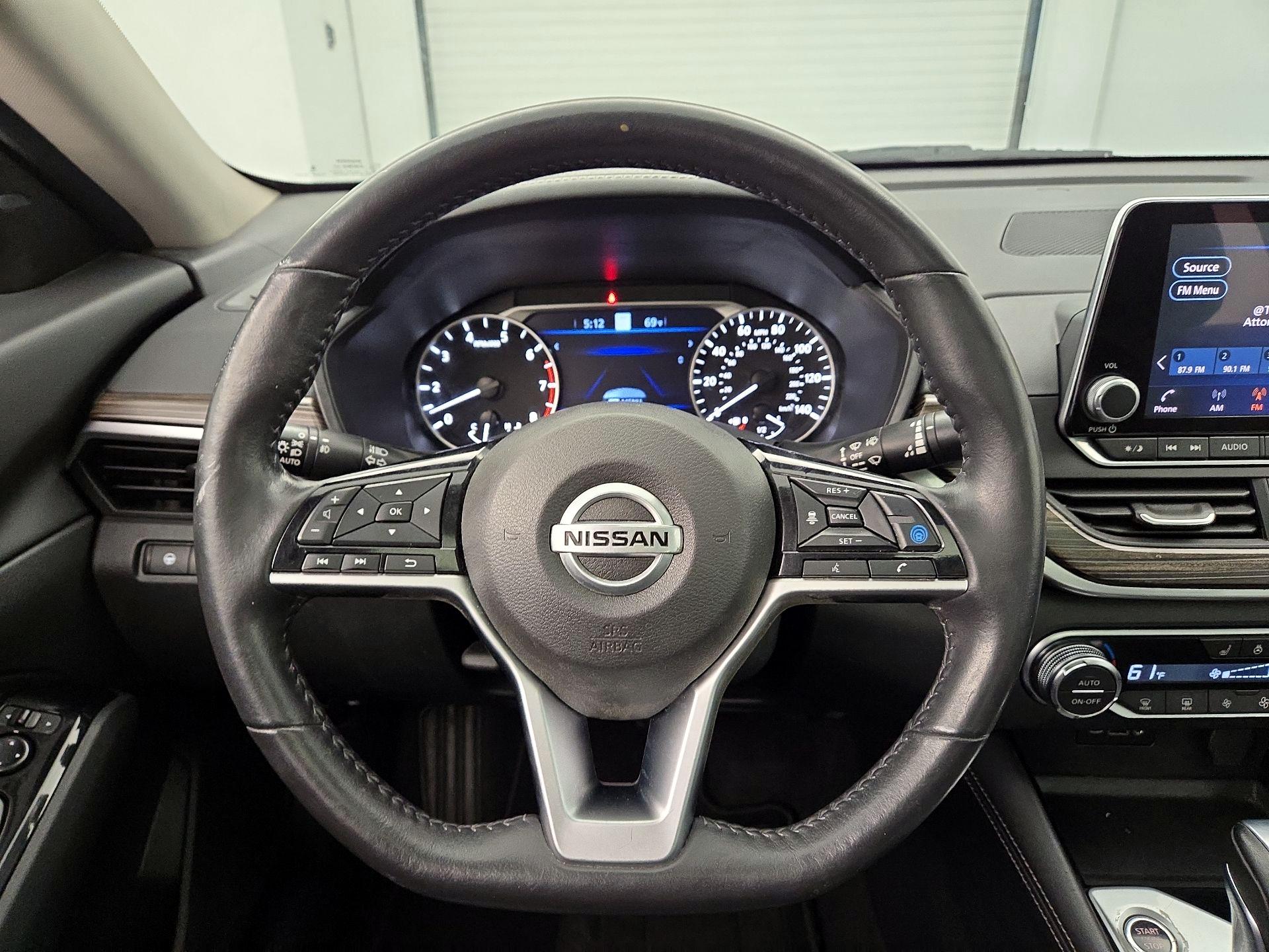 Thumbnail: 2022 Nissan Altima - 10