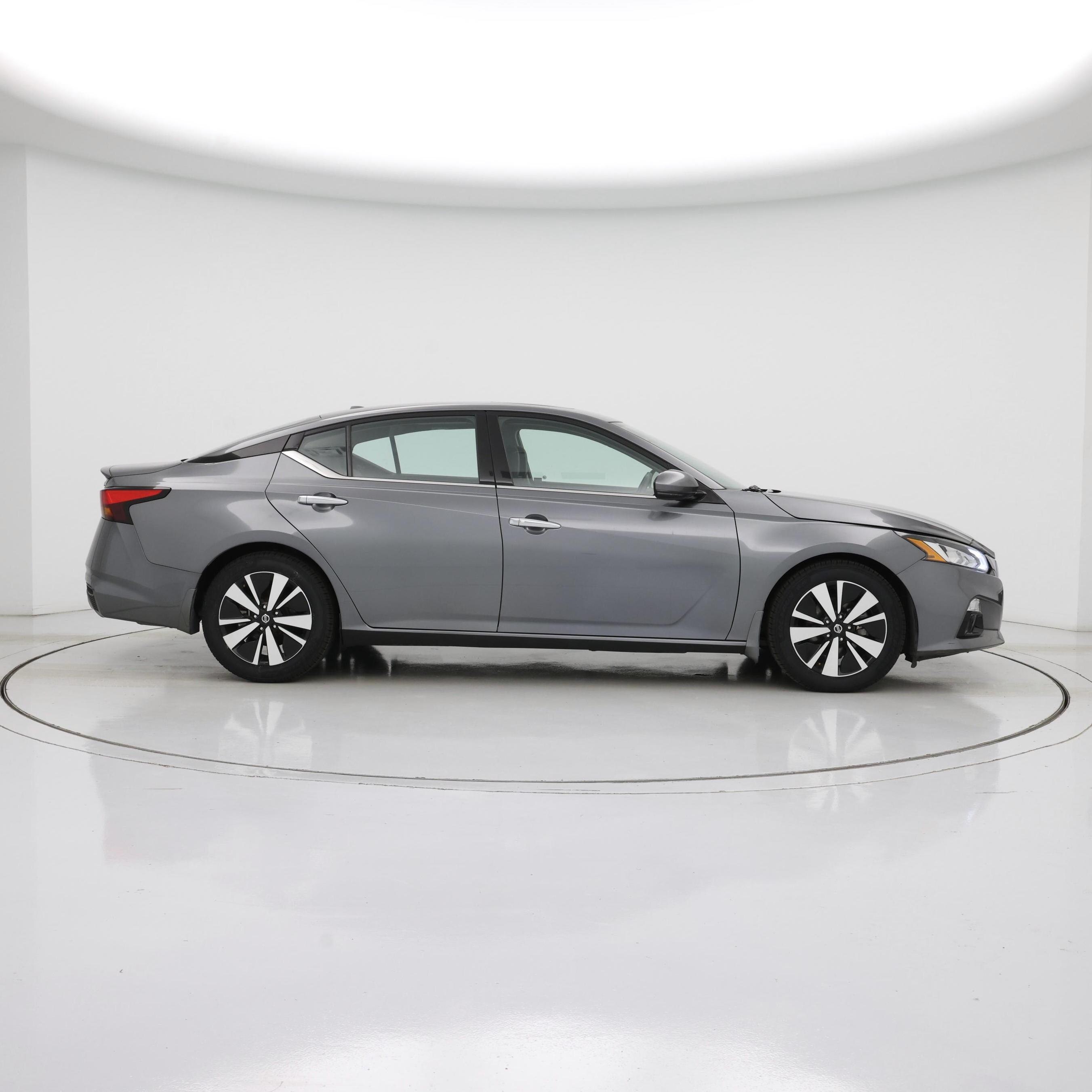 Thumbnail: 2022 Nissan Altima - 7