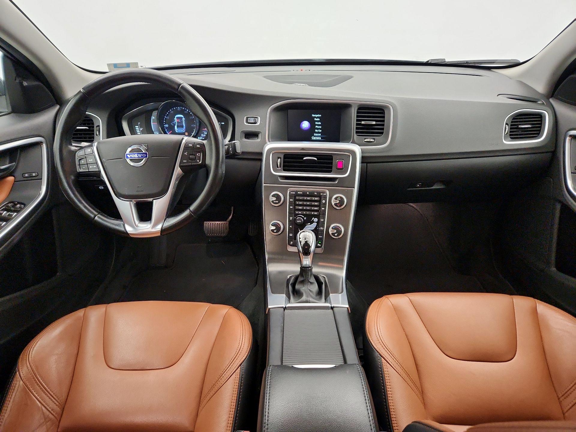 Thumbnail: 2016 Volvo S60 - 9