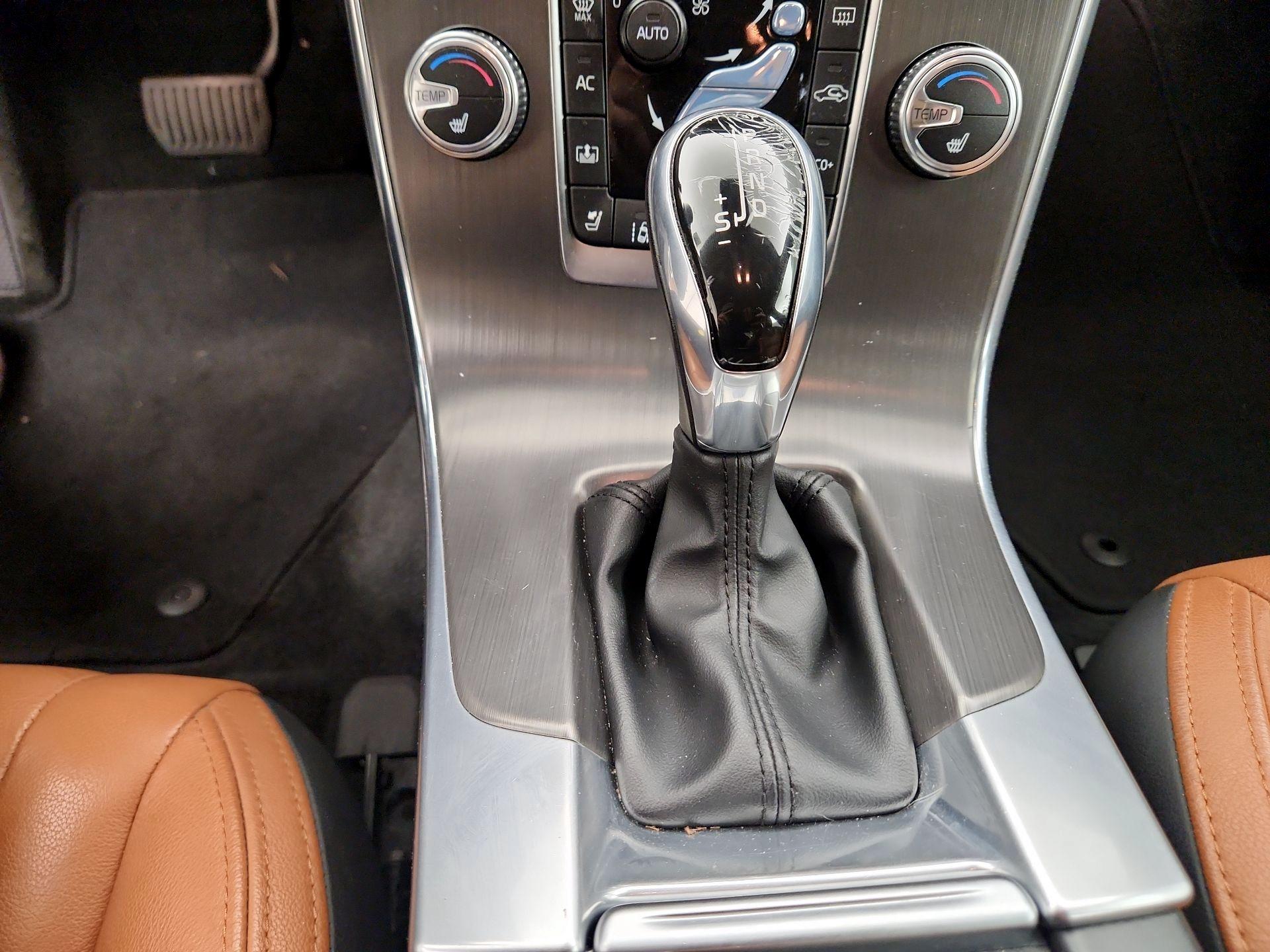 Thumbnail: 2016 Volvo S60 - 18