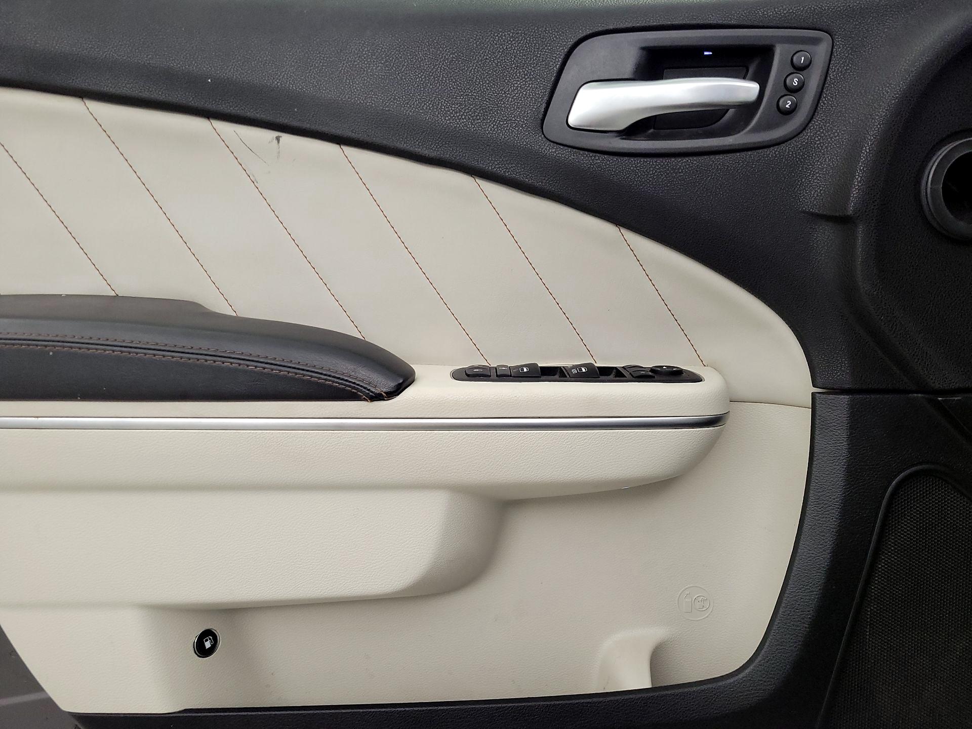 Thumbnail: 2018 Dodge Charger - 12