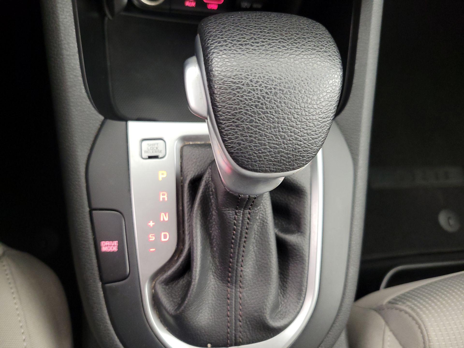 Thumbnail: 2021 Kia Forte - 17