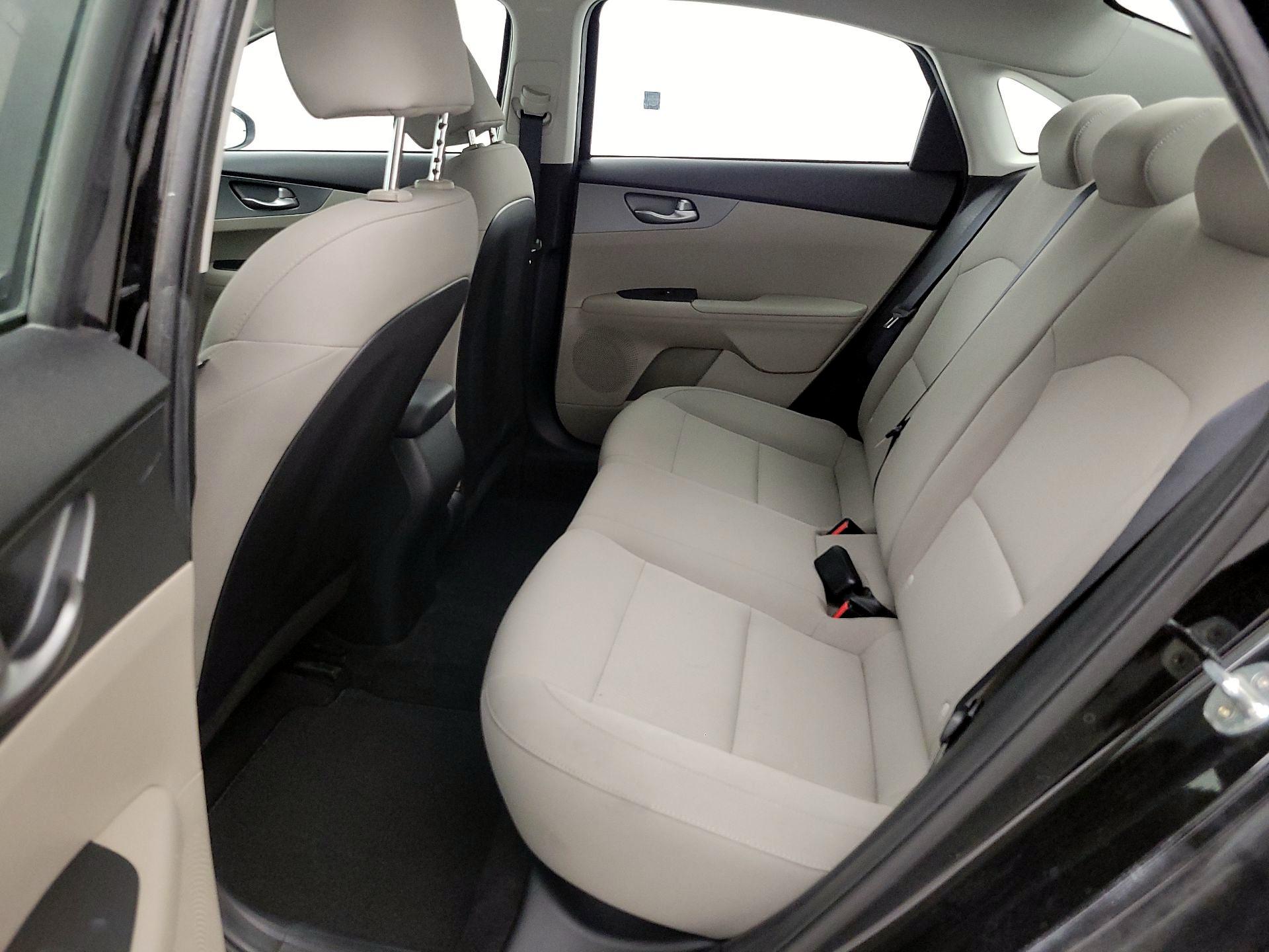 Thumbnail: 2021 Kia Forte - 19