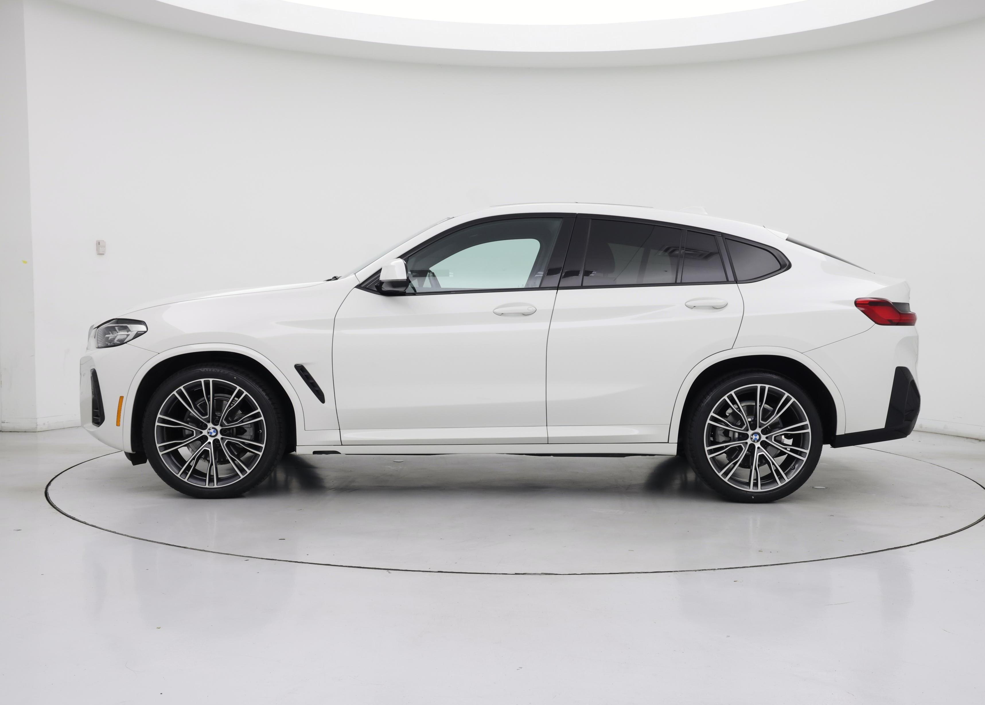 Thumbnail: 2022 BMW X4 - 3