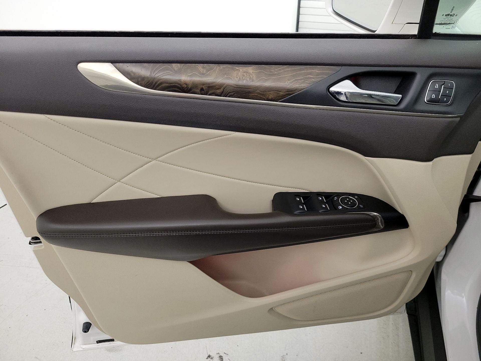 Thumbnail: 2017 Lincoln MKC - 12