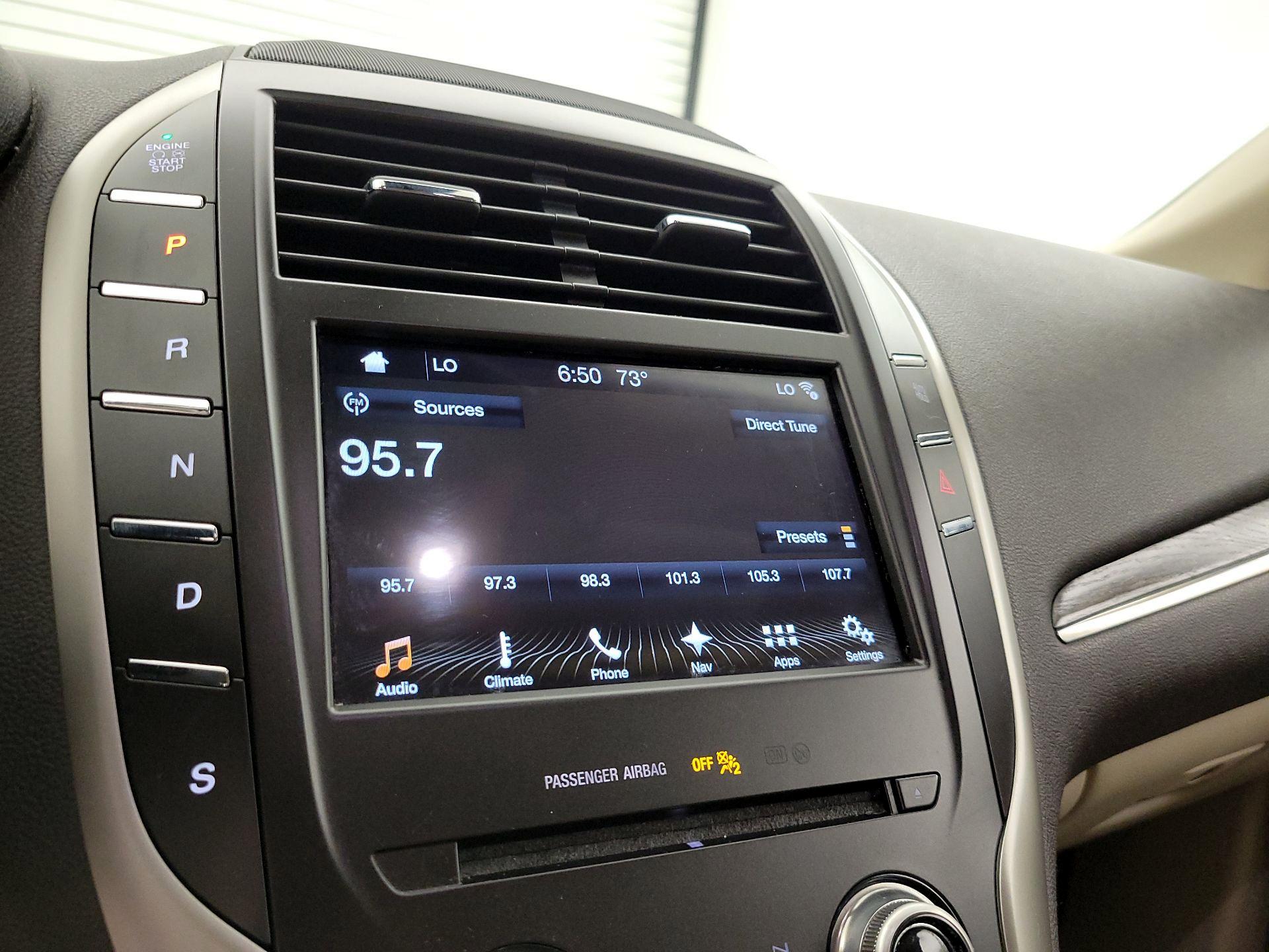 Thumbnail: 2017 Lincoln MKC - 16