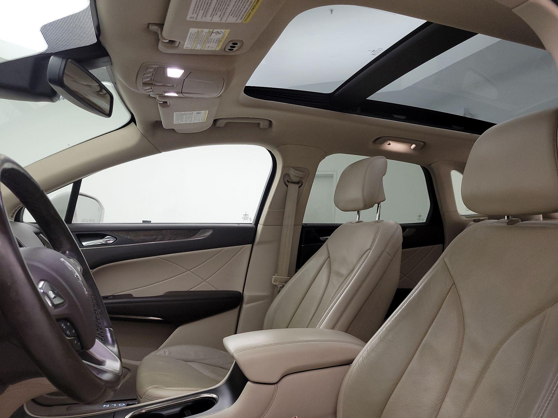 Thumbnail: 2017 Lincoln MKC - 20