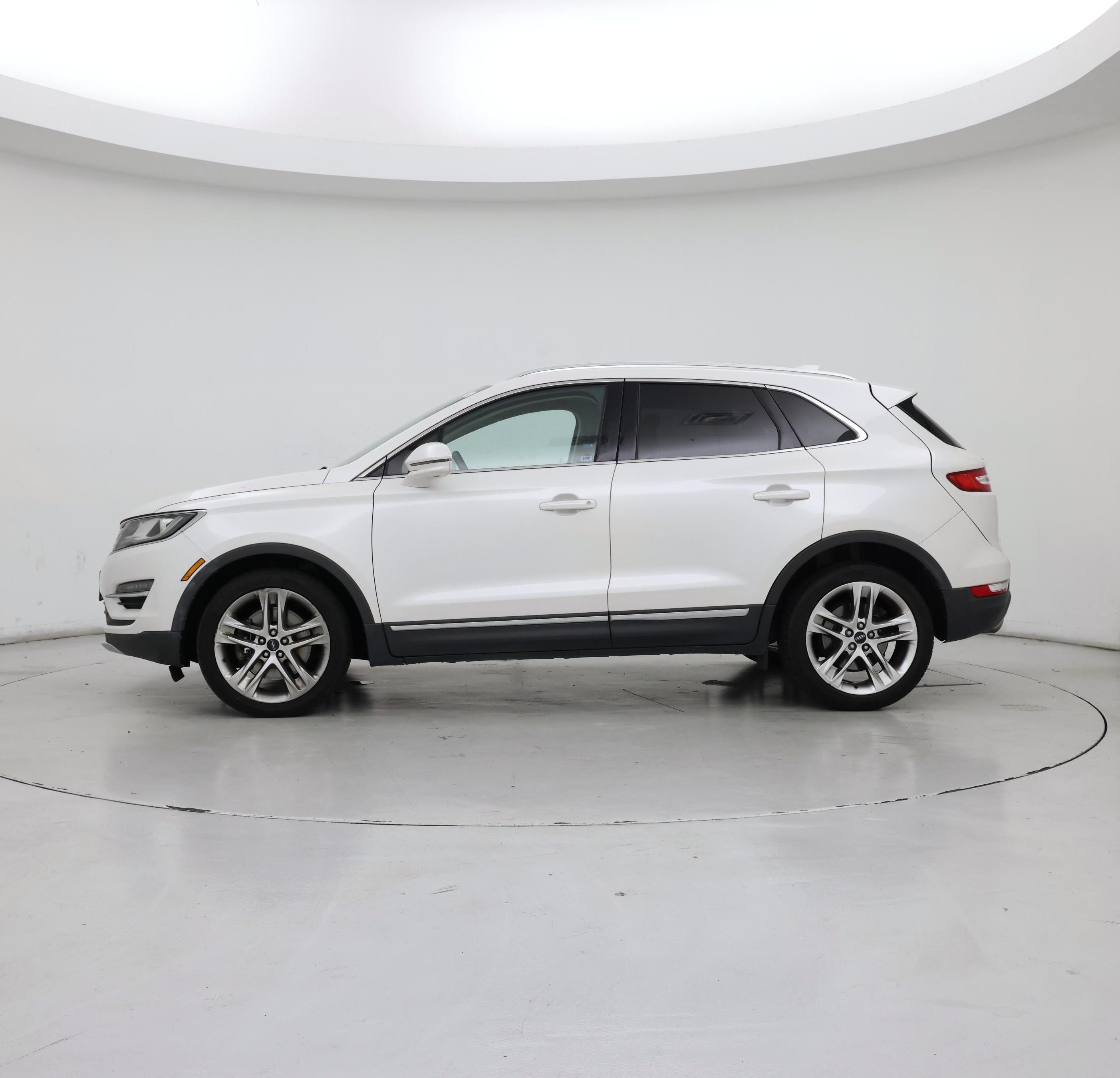 Thumbnail: 2017 Lincoln MKC - 3