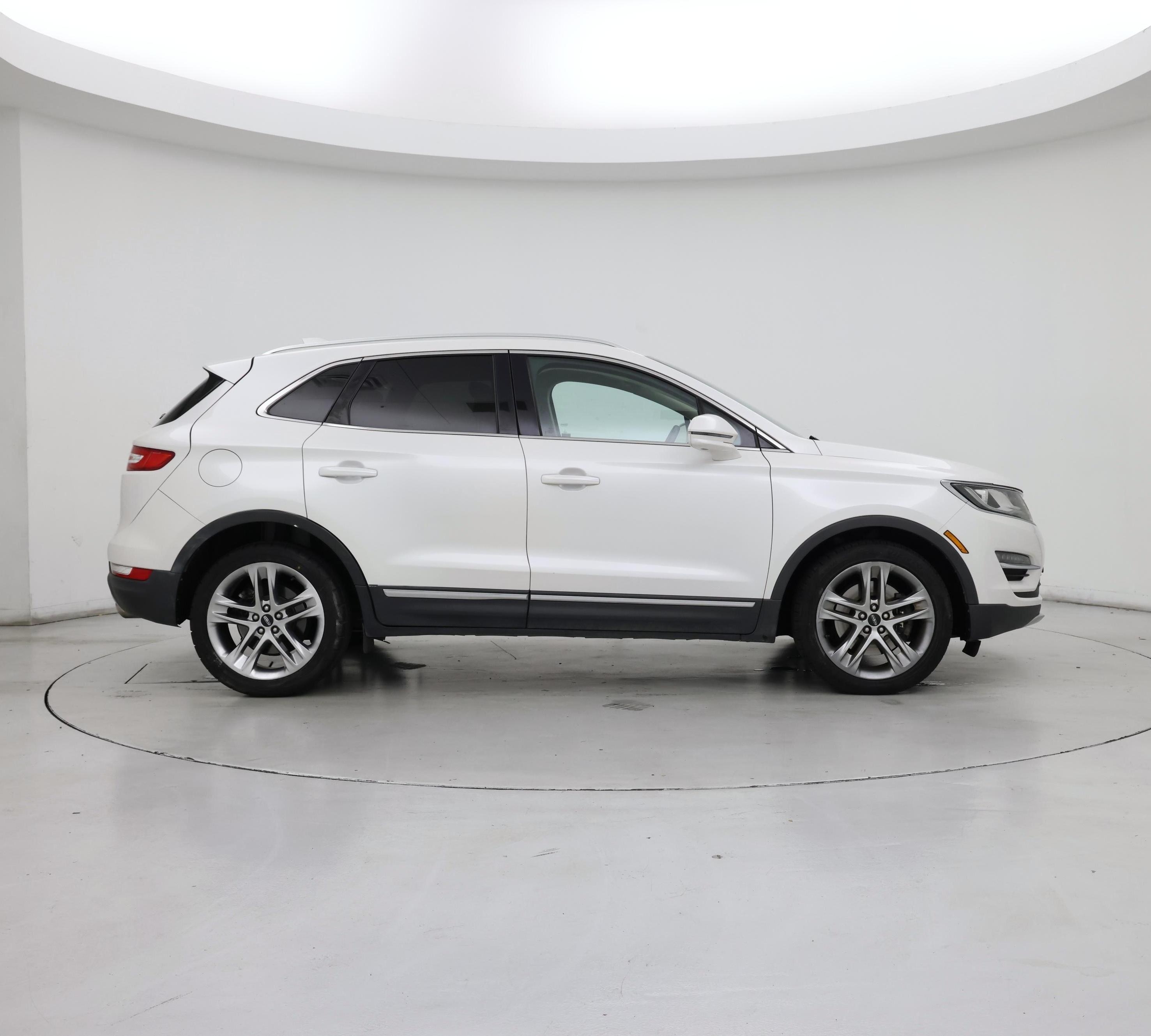 Thumbnail: 2017 Lincoln MKC - 7