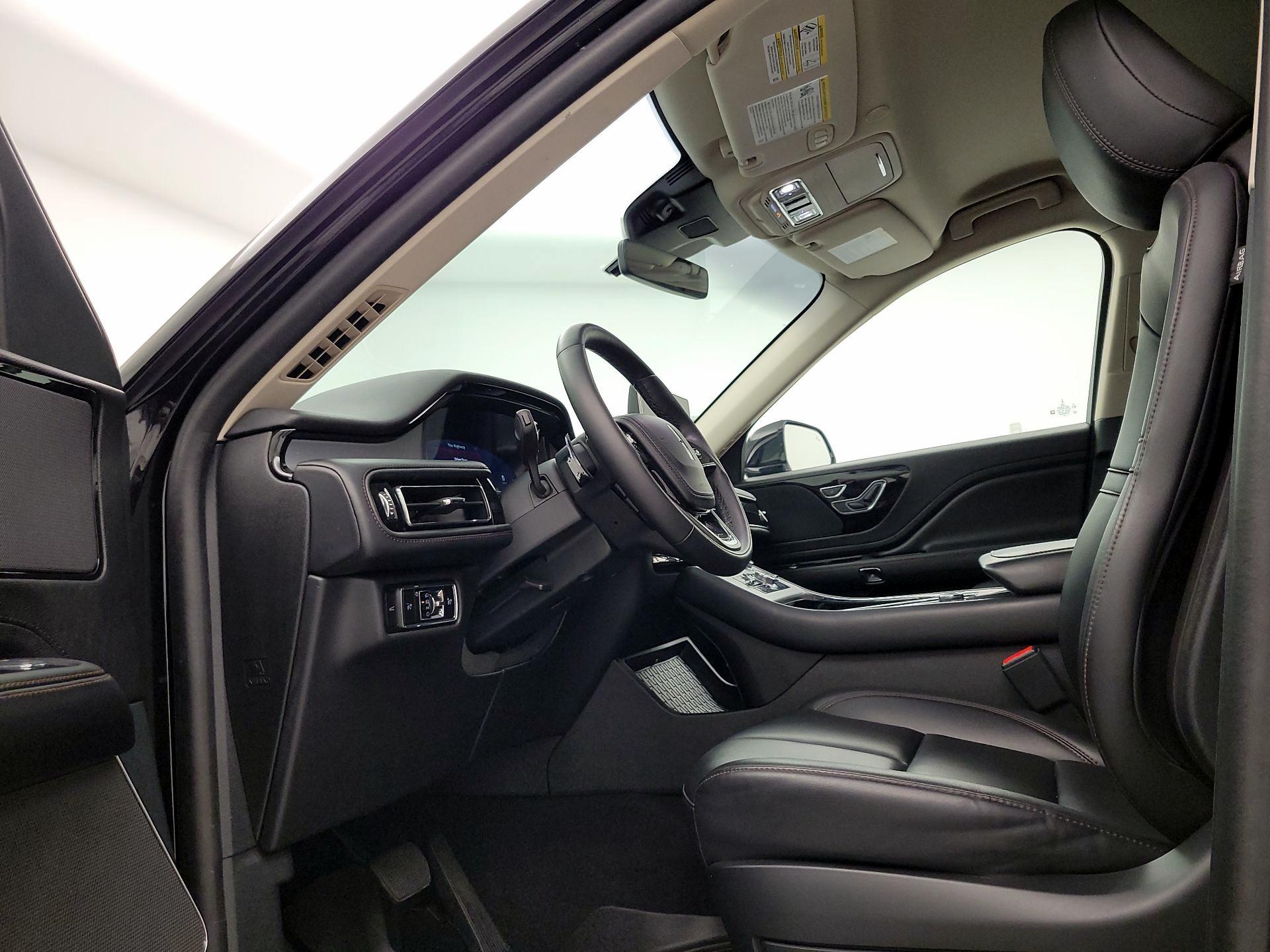 Thumbnail: 2024 Lincoln Aviator - 11