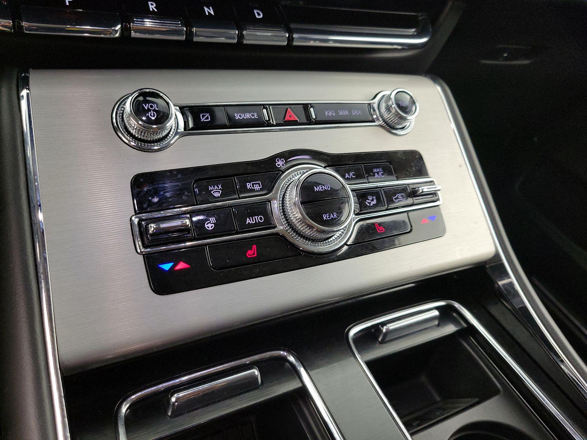 Thumbnail: 2024 Lincoln Aviator - 16