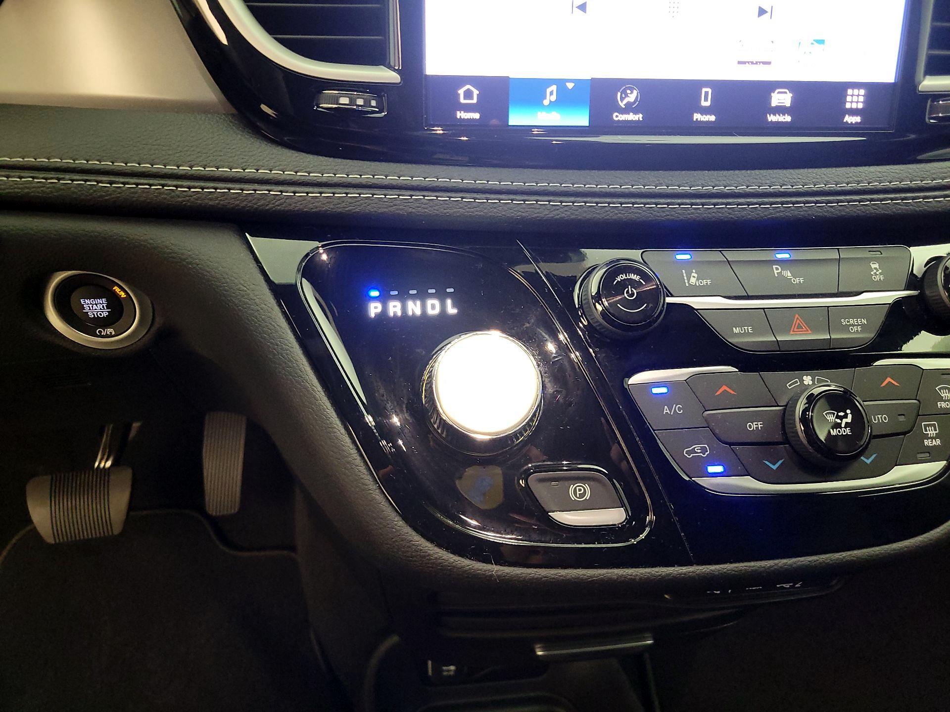 Thumbnail: 2025 Chrysler Pacifica - 17