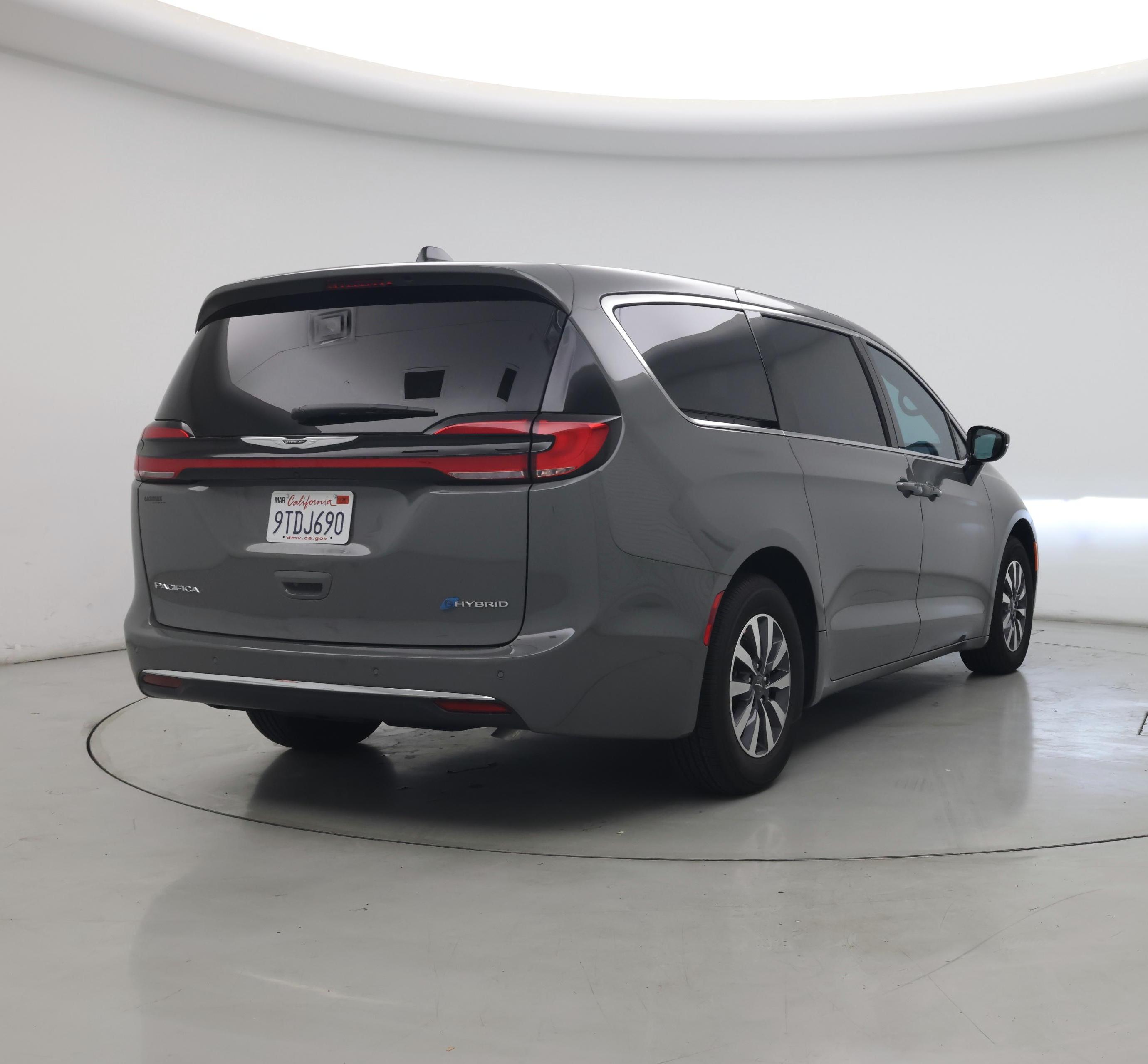 Thumbnail: 2025 Chrysler Pacifica - 8