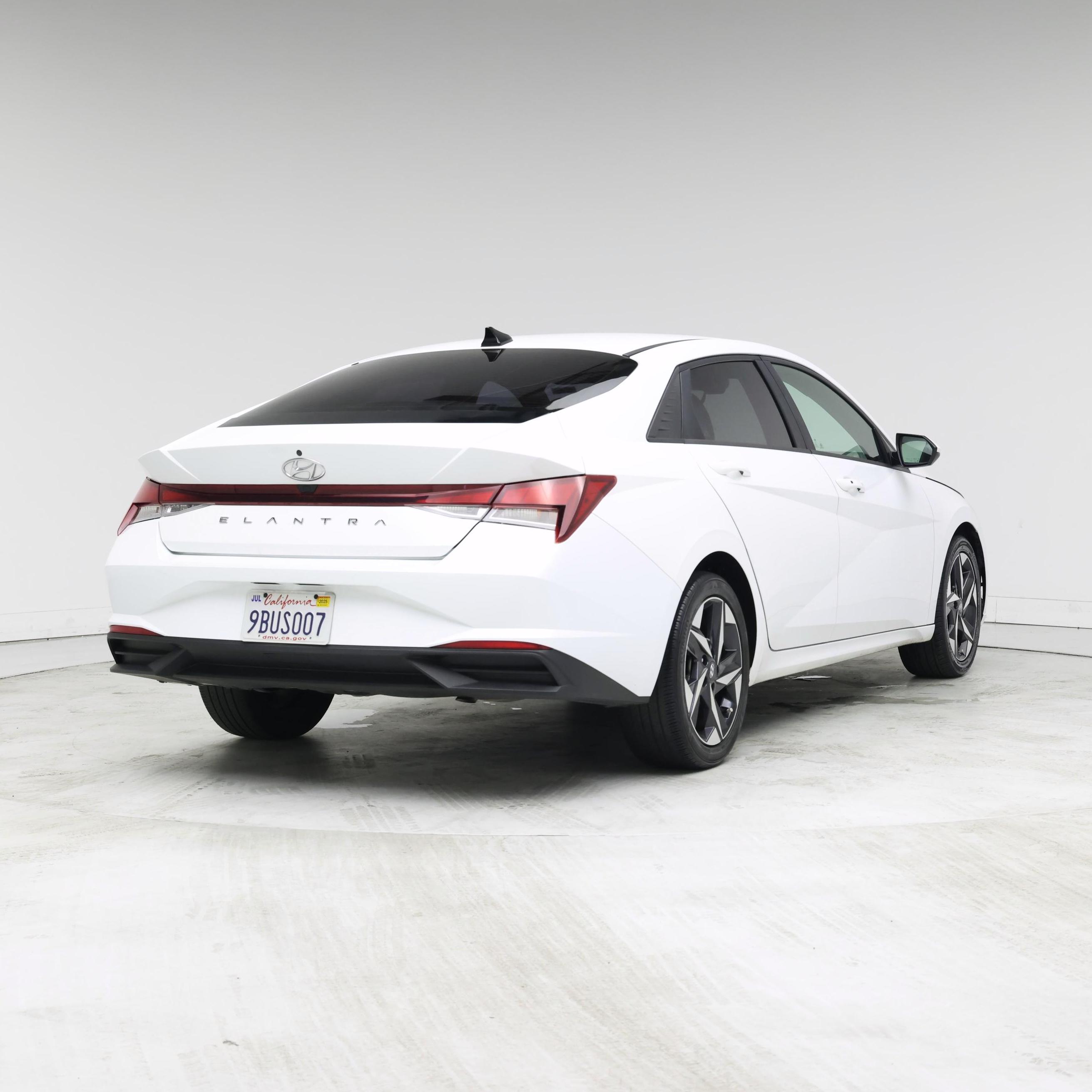 Thumbnail: 2023 Hyundai Elantra - 8