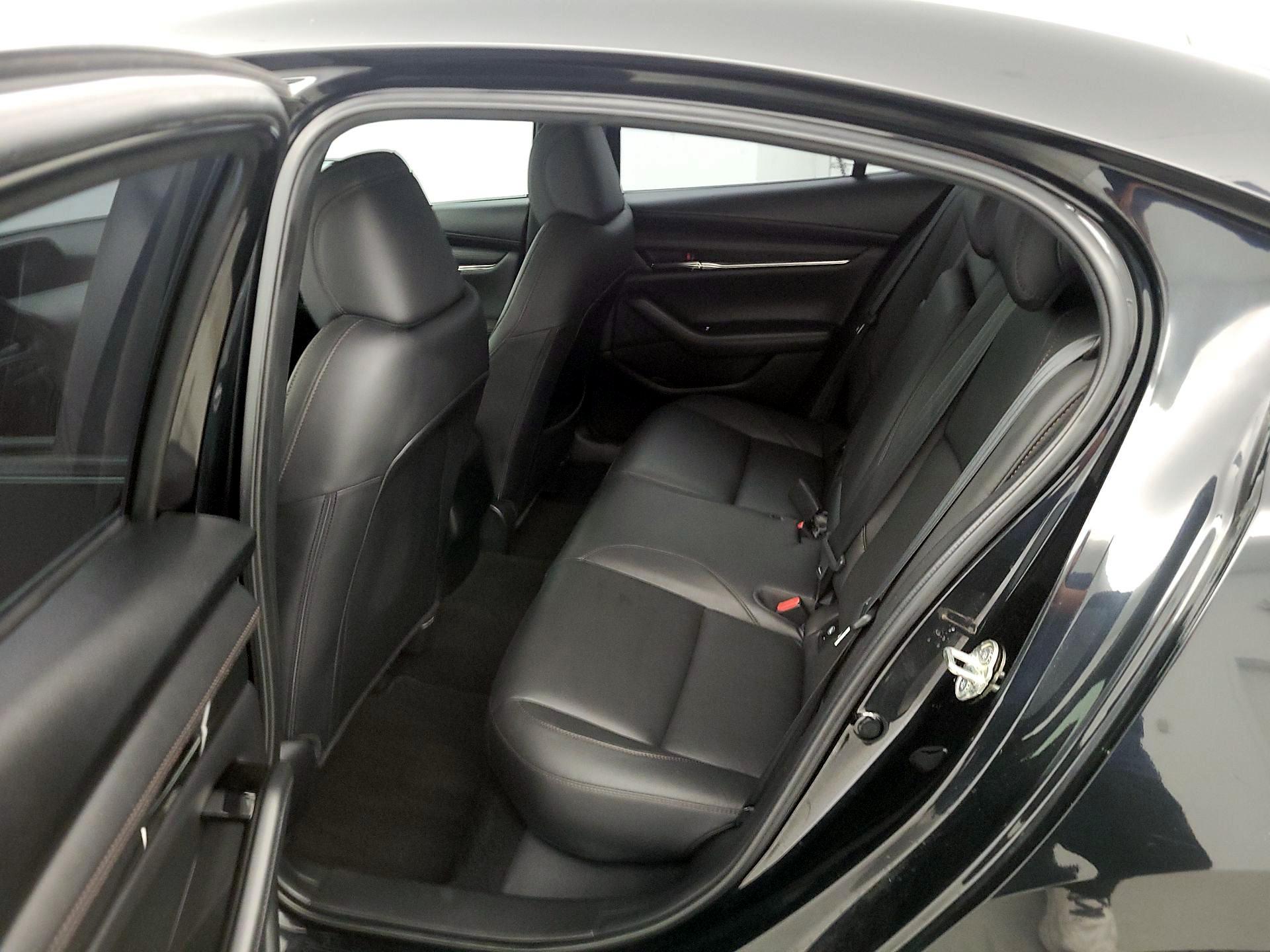 Thumbnail: 2019 Mazda Mazda3 - 17