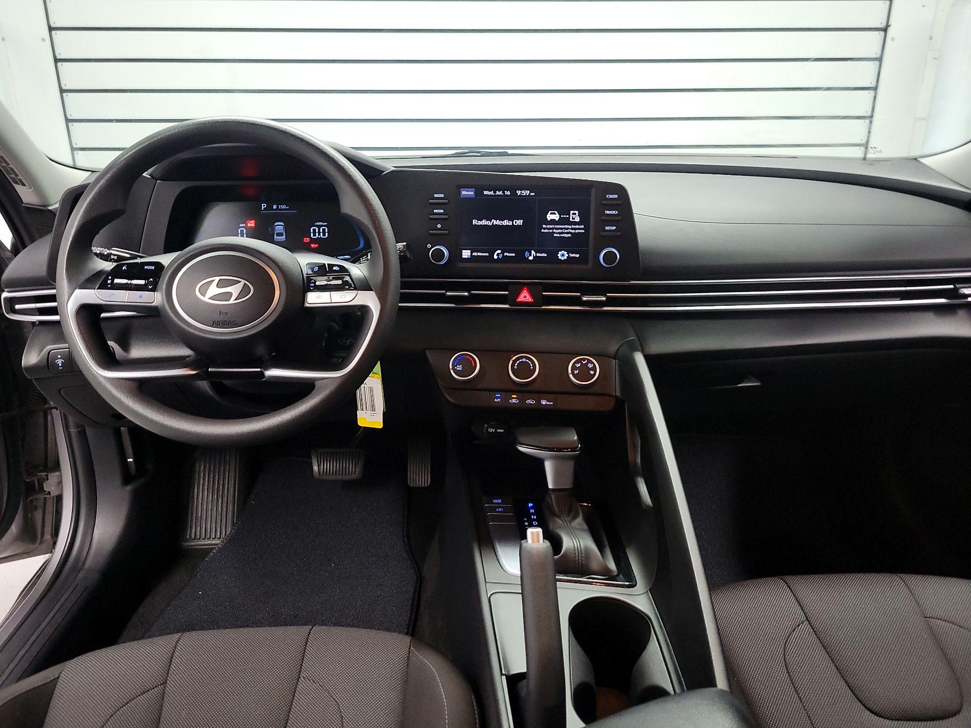 Thumbnail: 2024 Hyundai Elantra - 9